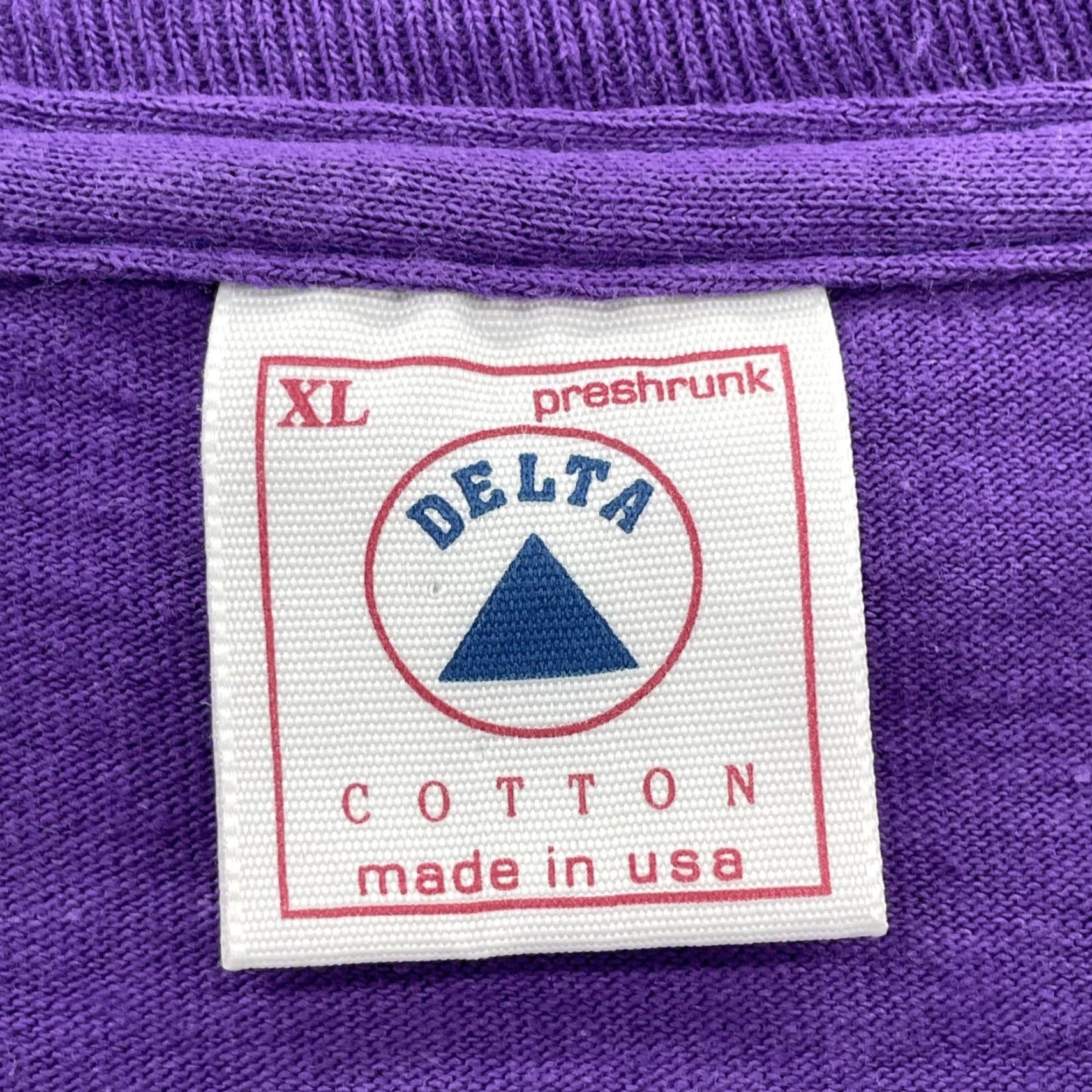 Delta VINTAGE Delta T-Shirt XL Purple Sportswear Tweety Retro 90's USA Made Graphic Print Size US XL / EU 56 / 4 - 5 Thumbnail