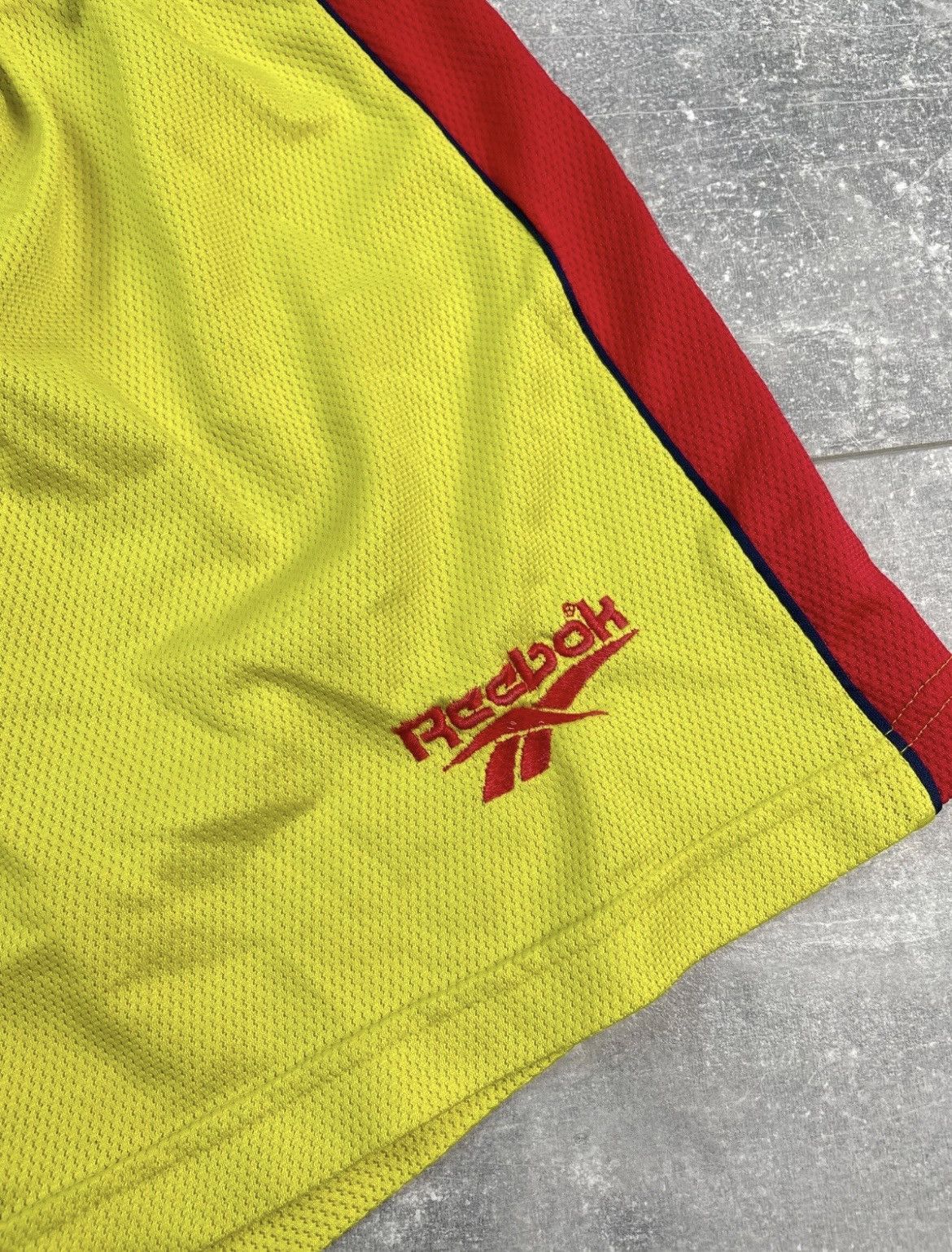Reebok Liverpool 1997 1998 Away Football Soccer Shorts Reebok Size US 32 / EU 48 - 2 Thumbnail
