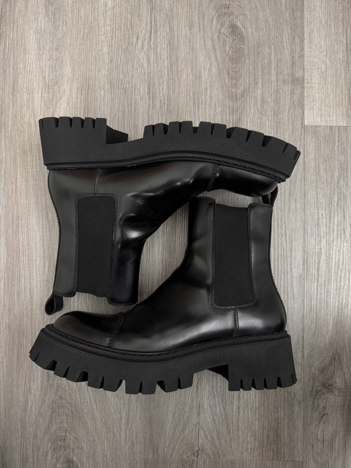 Balenciaga Balenciaga Tractor Zip Boots | Grailed