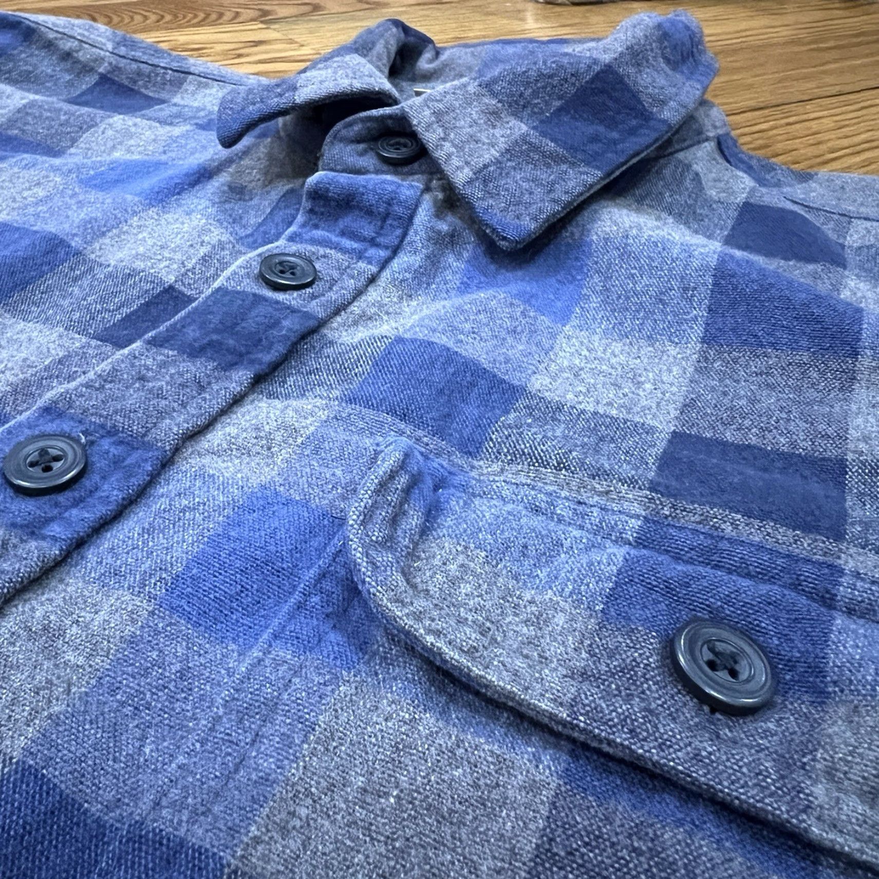 Vintage VINTAGE LL Bean Men's Flannel Shirt Long Sleeve Casual Travel Workwear XLT Blue/Gray Plaid Size US XL / EU 56 / 4 - 5 Thumbnail