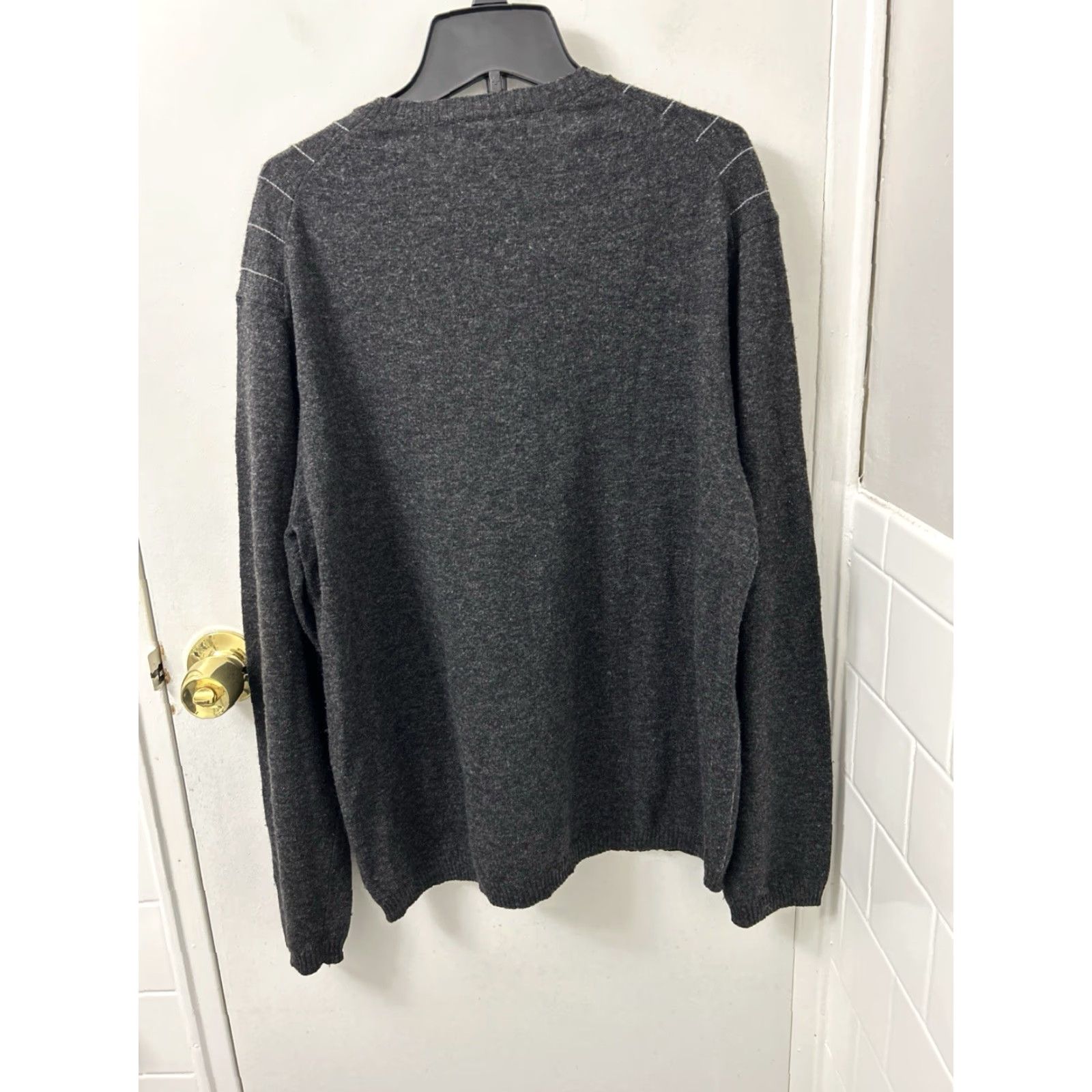 Banana Republic Banana Republic Sweater Mens L Gray 100% Merino Wool V-Neck Pinstripe L/S 2003 Size US L / EU 52-54 / 3 - 7 Thumbnail