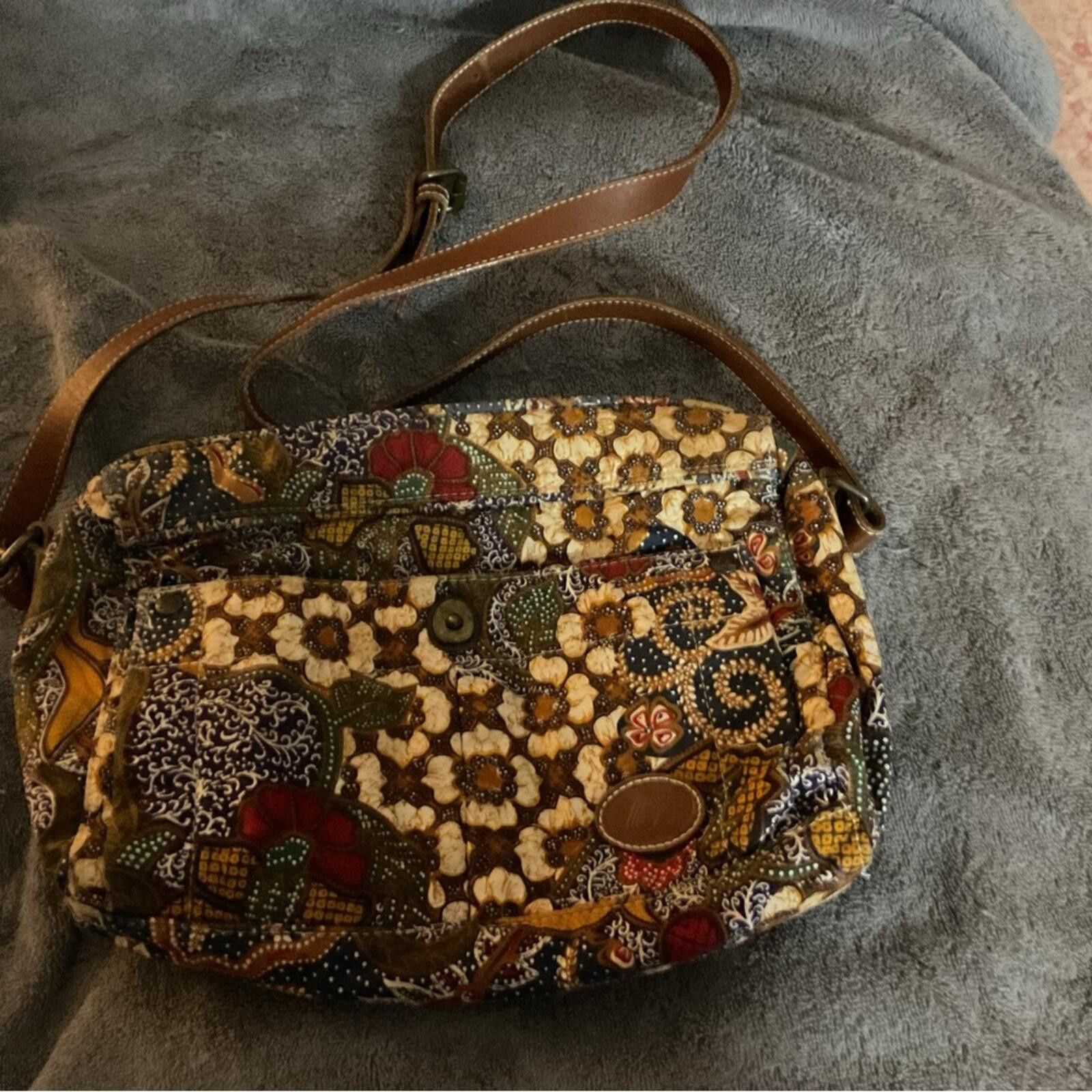 Other Liz Claiborne Floral Paisley Crossbody in Navy brown cream Size ONE SIZE - 2 Thumbnail