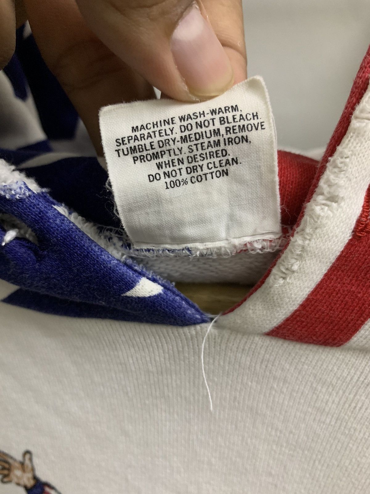 Vintage VINTAGE CAPTAIN SANTA 1985 USA FLAG HOODIE Size US M / EU 48-50 / 2 - 6 Thumbnail
