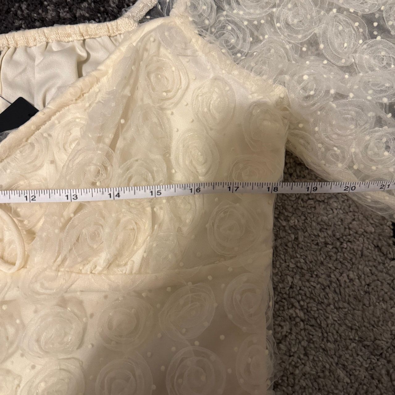 PRINCESS POLLY NWT Lulus White Puff Sleeve Rosette Top Size XL / US 12-14 / IT 48-50 - 6 Thumbnail