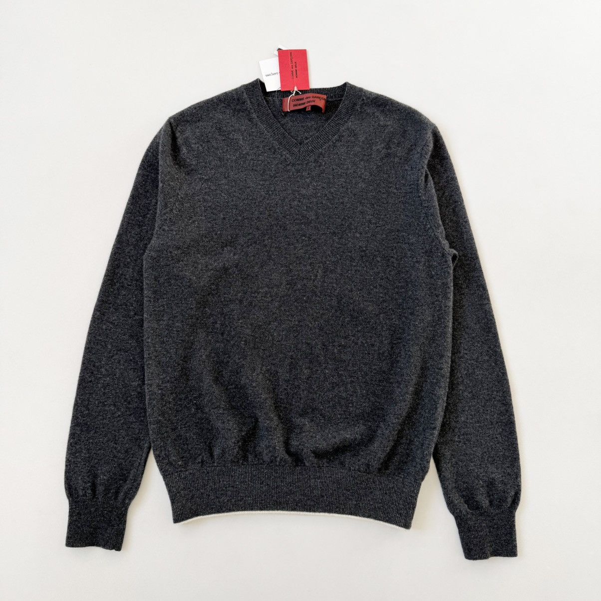 Comme des Garcons A/W 04 Gray Wool V Neck Sweater Size US L / EU 52-54 / 3 - 1 Thumbnail