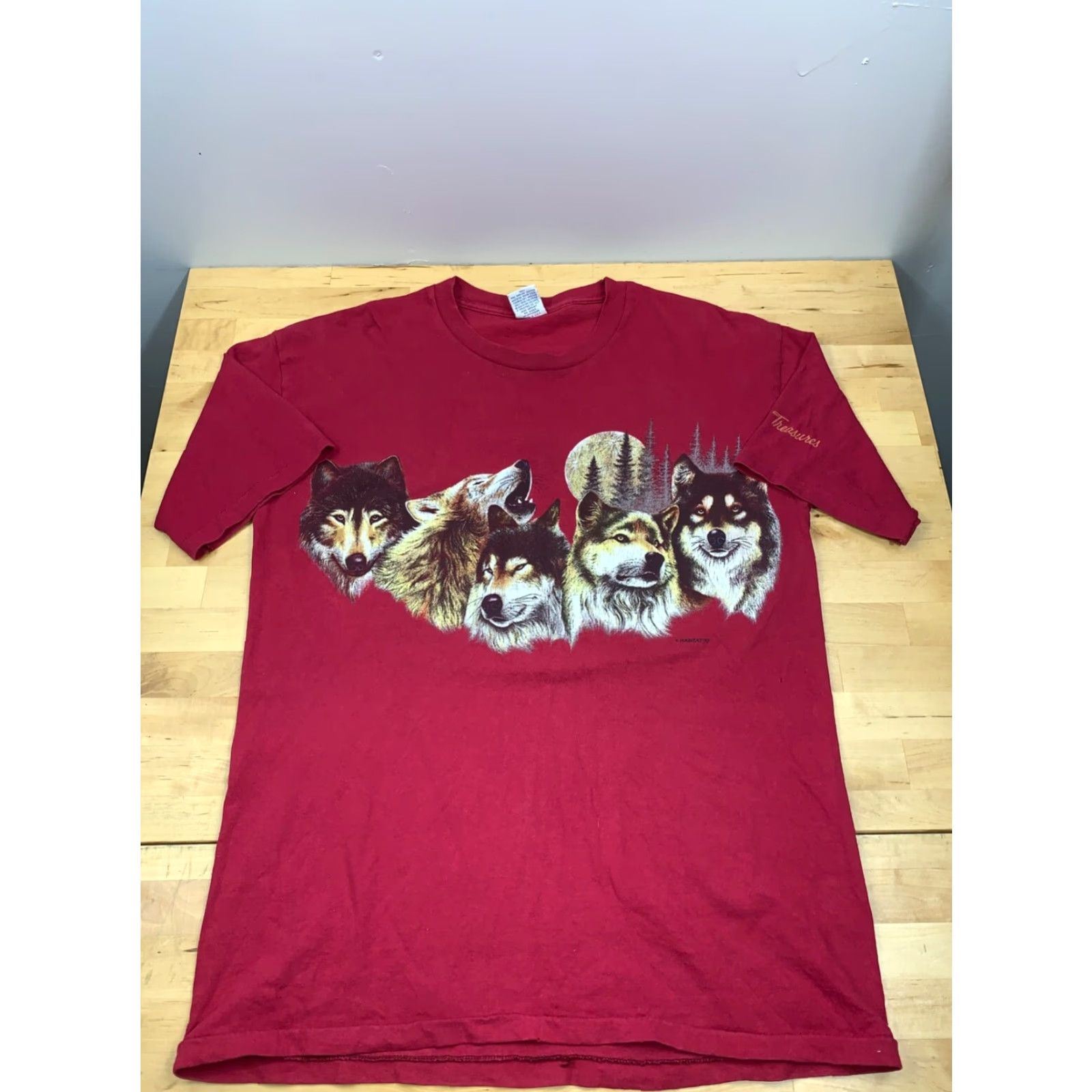 Vintage VINTAGE Cal Cru T-Shirt Men Wolf Nature Red L Short Sleeve Crew Neck Casual US Made 4552 Size US L / EU 52-54 / 3 - 3 Thumbnail