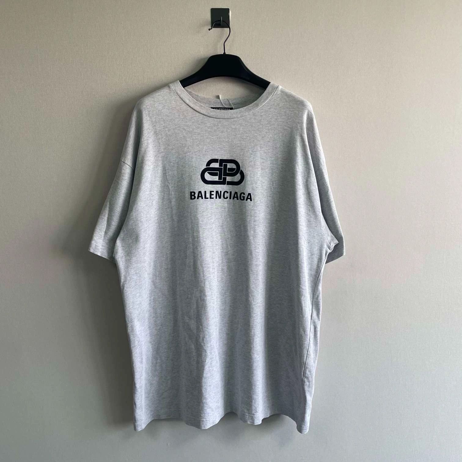 Balenciaga balenciaga classic logo short sleeve t-shirt Size US S / EU 44-46 / 1 - 1 Thumbnail