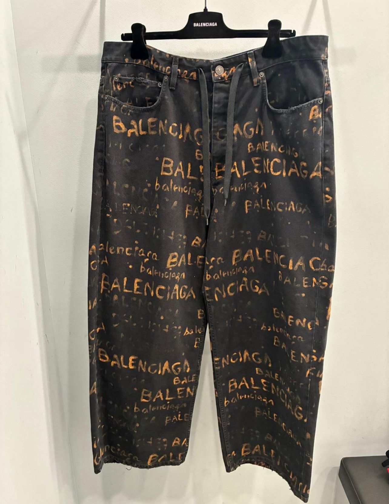 Balenciaga BLEACHY ALLOVER BAGGY JEANS Size US 30 / EU 46 - 1 Thumbnail