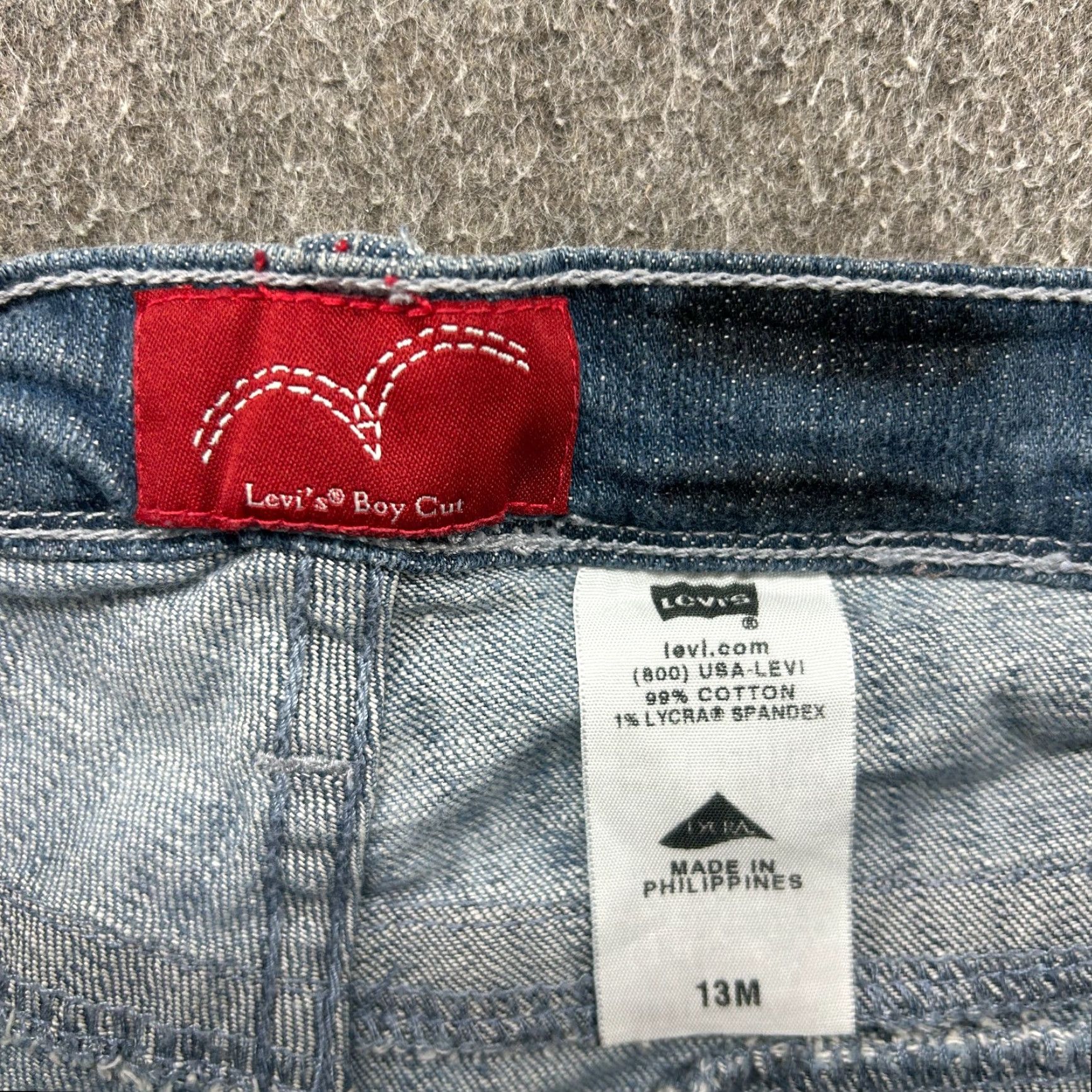 Levi's VINTAGE Levi's Jeans Womens 13M Blue Bootcut Relaxed Fit Medium Wash Y2K 90s Womens Jeans Size 26" / US 2 / IT 38 - 2 Thumbnail