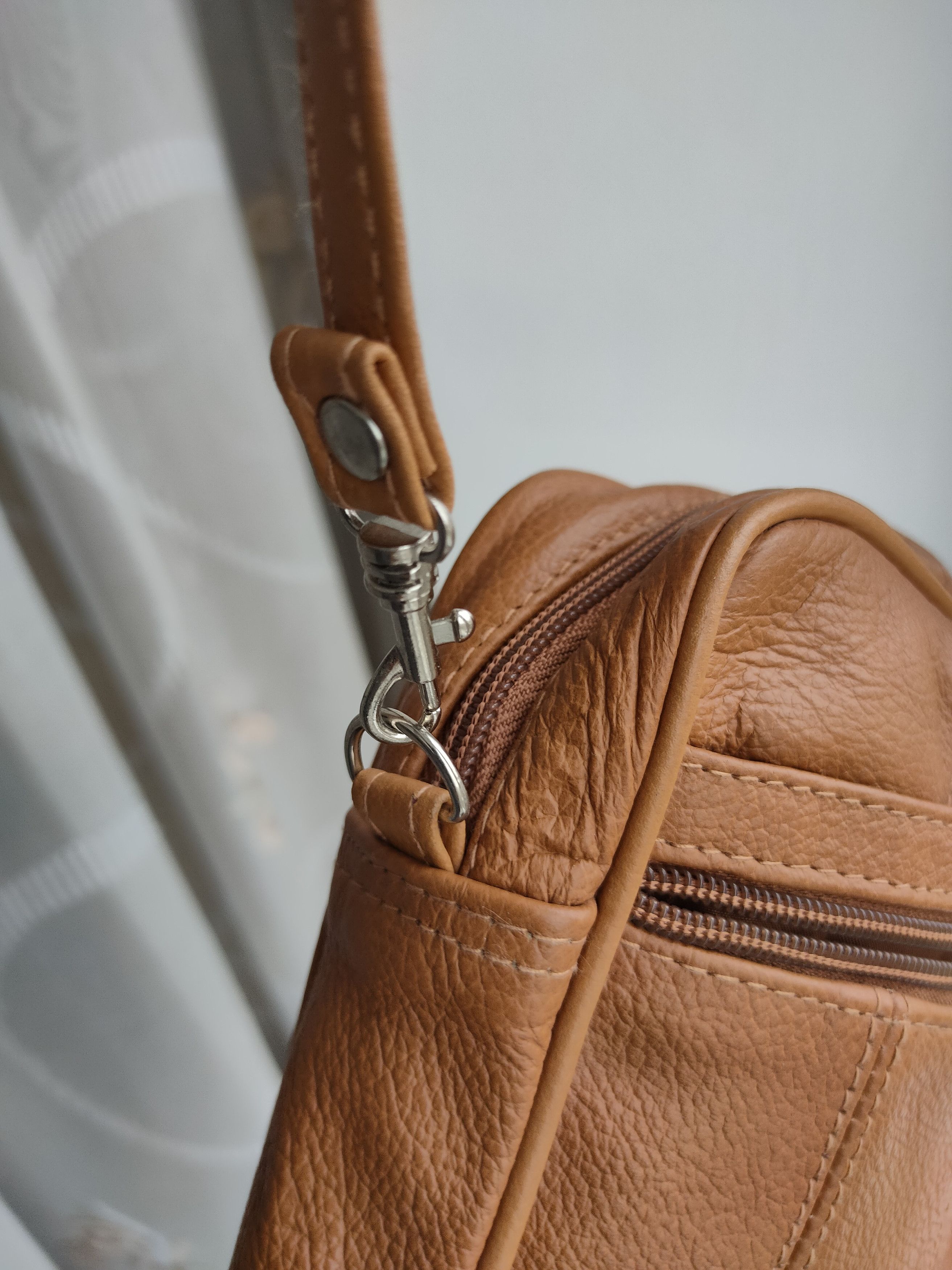 Leather Vintage Y2K Leather messenger bag Lorenz crossbody bag Size ONE SIZE - 6 Thumbnail