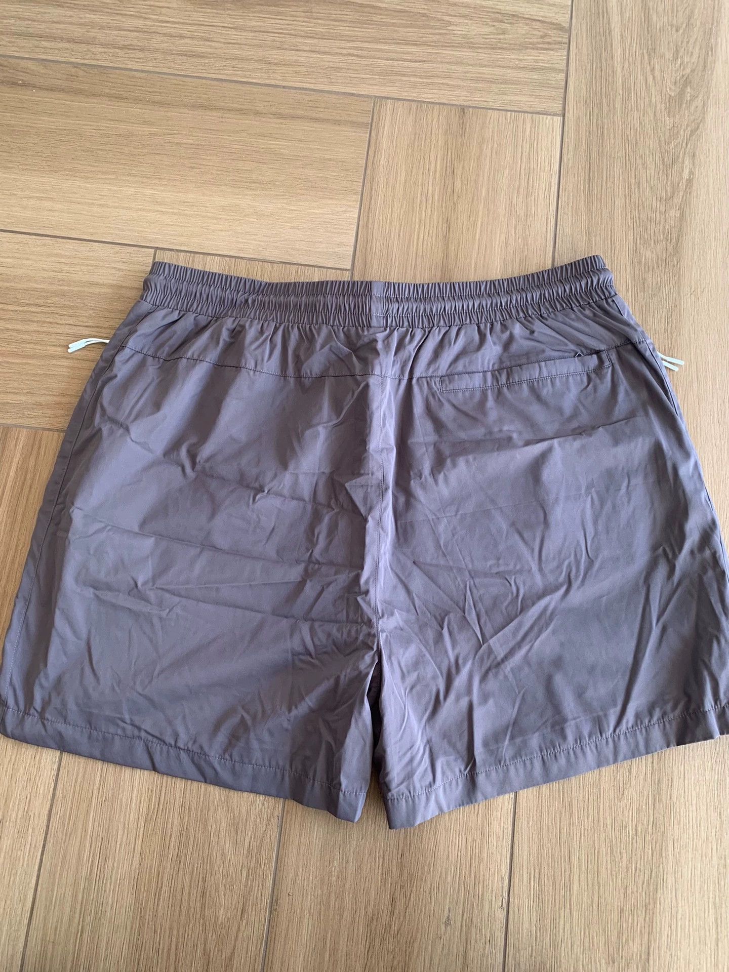 Kith Kith 25Summer Transitional Active Shorts XL New Authentic Size 30" / US 8 / IT 44 - 2 Thumbnail