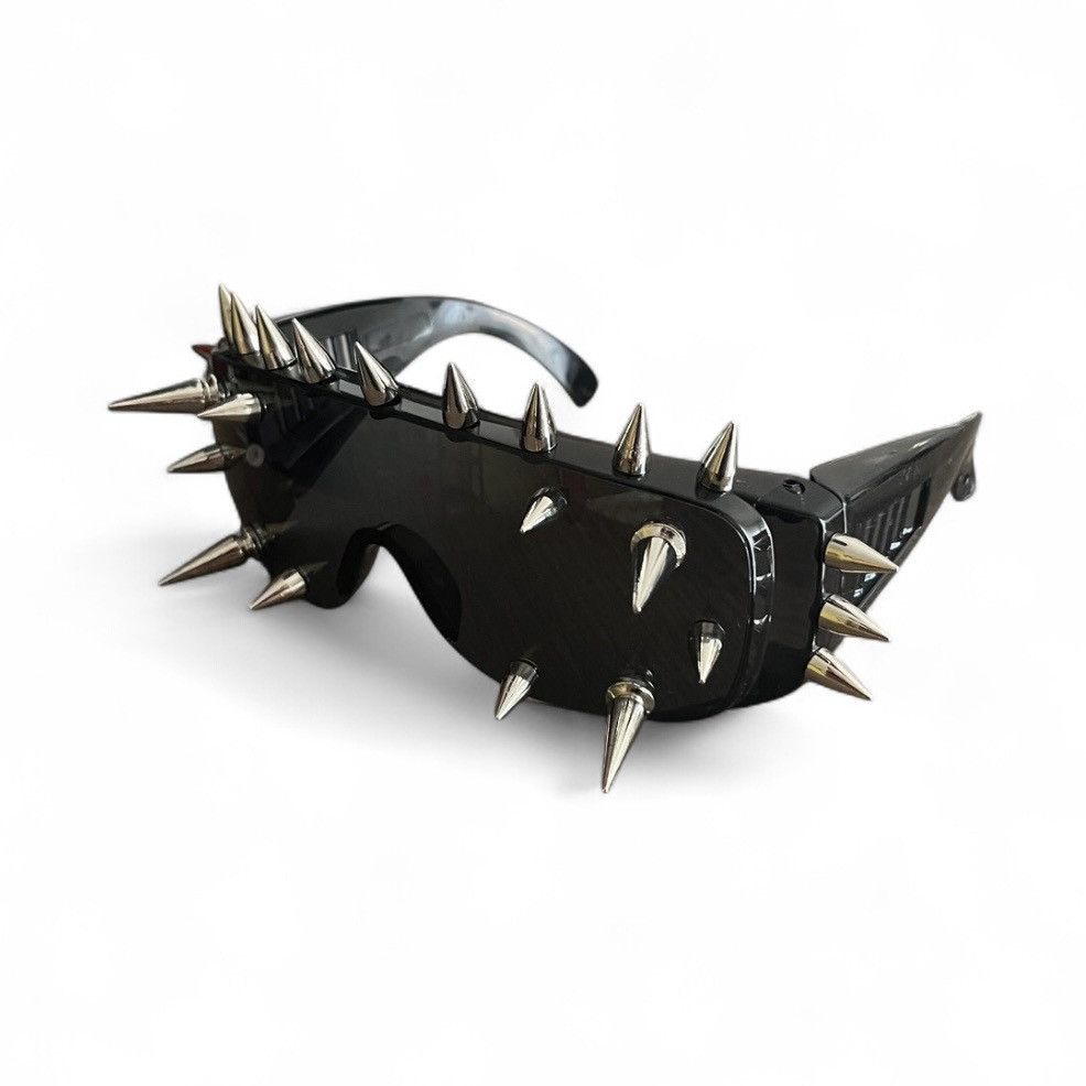 Vintage Spikes Thug Aestethic Streetwear Punk Sunglasses Hip-hop Size ONE SIZE - 1 Thumbnail