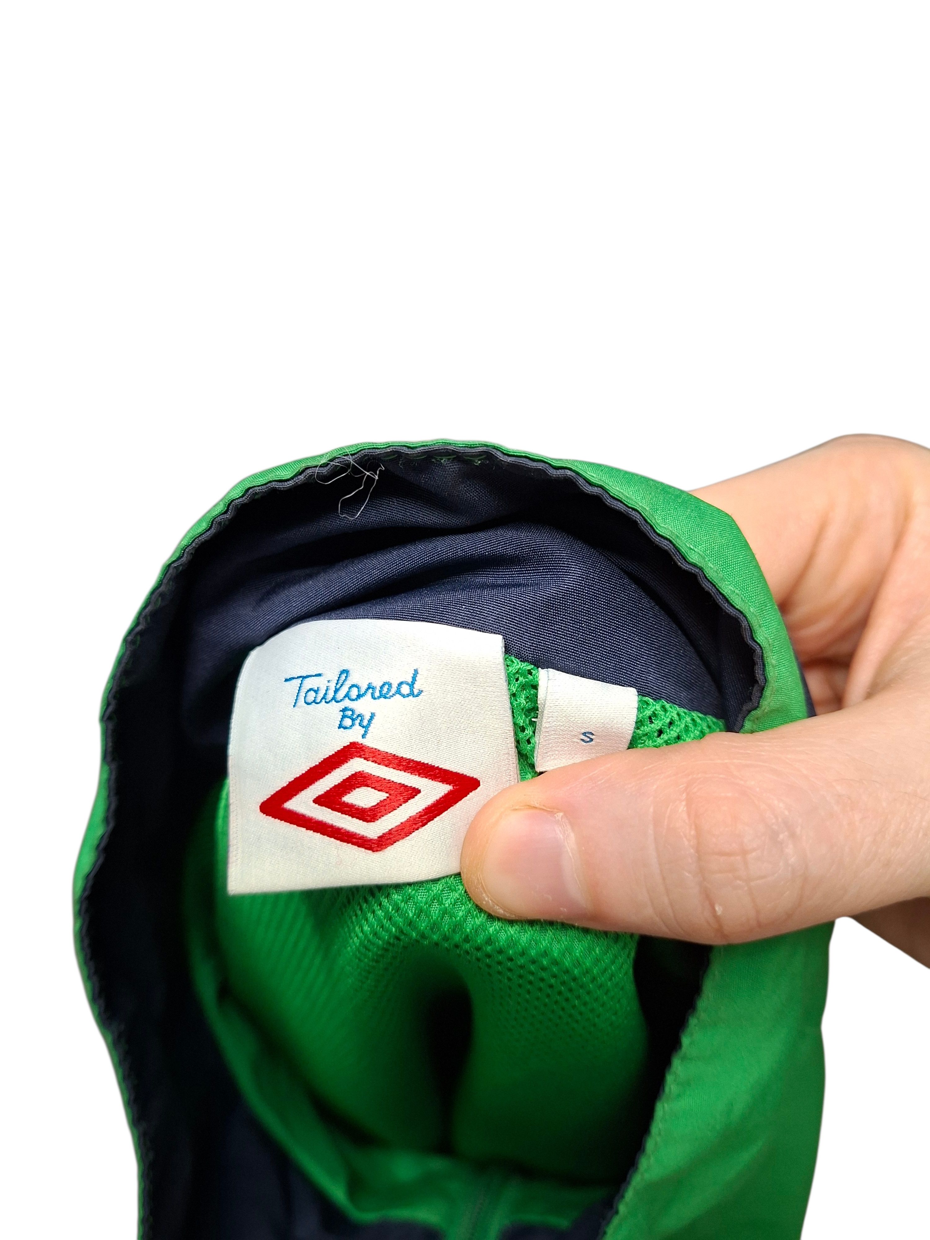 Umbro NORTHERN IRELAND UMBRO VINTAGE NYLON SOCCER TRACK JACKET Size US S / EU 44-46 / 1 - 4 Thumbnail