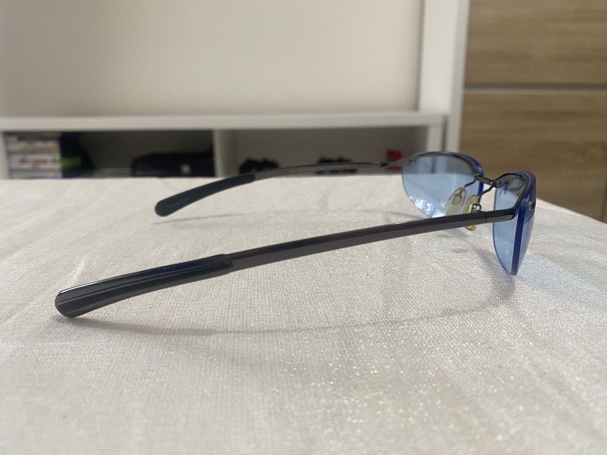 Guess Vintage Futuristic Guess Sunglasses Made in Italy 1990s Size ONE SIZE - 4 Thumbnail