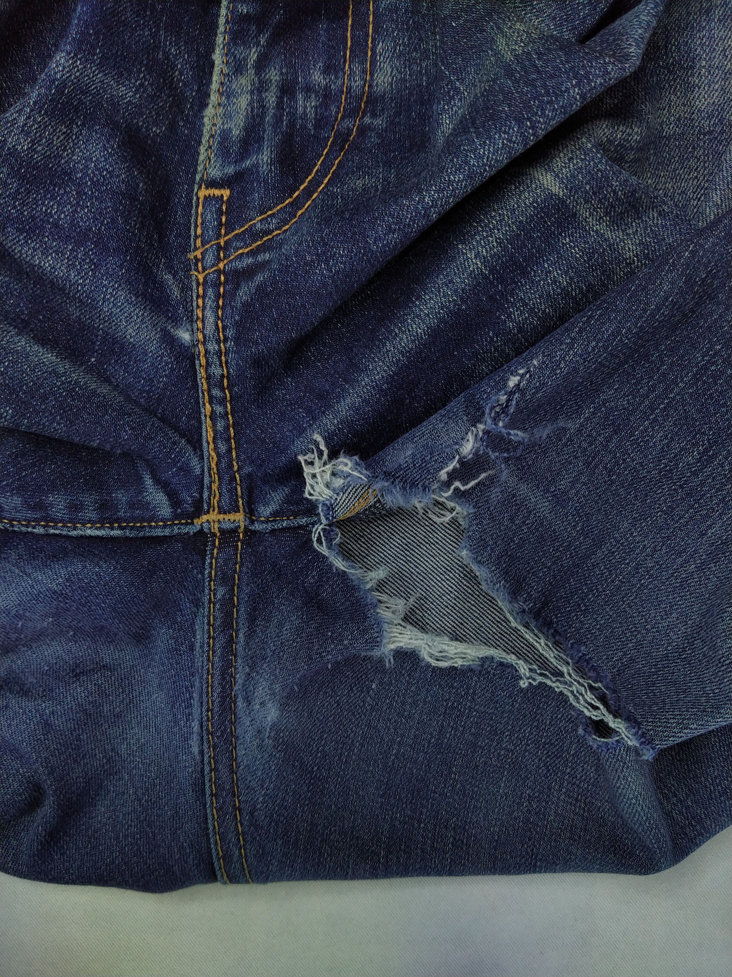 Levi's Distressed Blue Levi's 505 35 x 29 Denim -JN323 Size US 35 - 12 Thumbnail