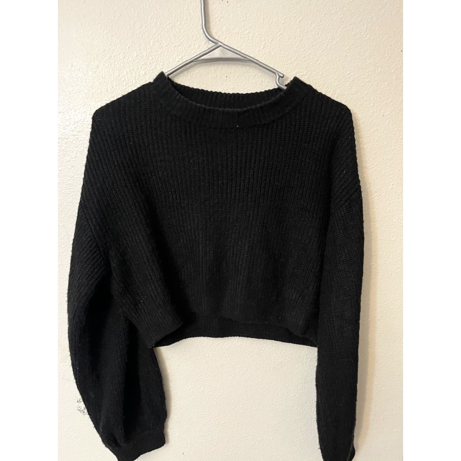 H&M H&M Divided Pullover Long Sleeve Black Womens XS Cropped Sweater Crew Neck Casual Shoppers Size XS / US 0-2 / IT 36-38 - 2 Thumbnail