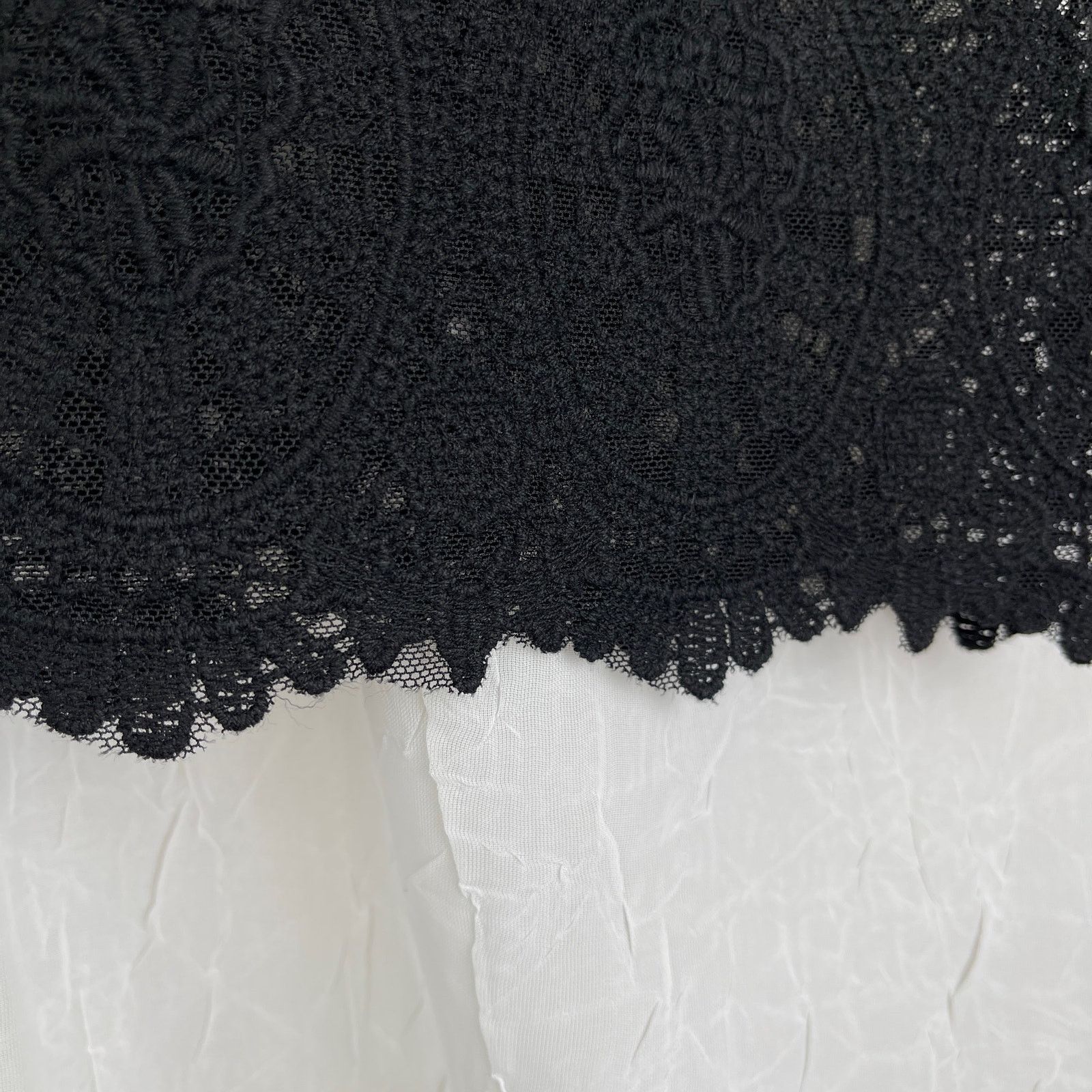 Forever 21 Black Sheer Mesh Lace T Shirt Scalloped Hem Forever 21 Small Size S / US 4 / IT 40 - 13 Thumbnail