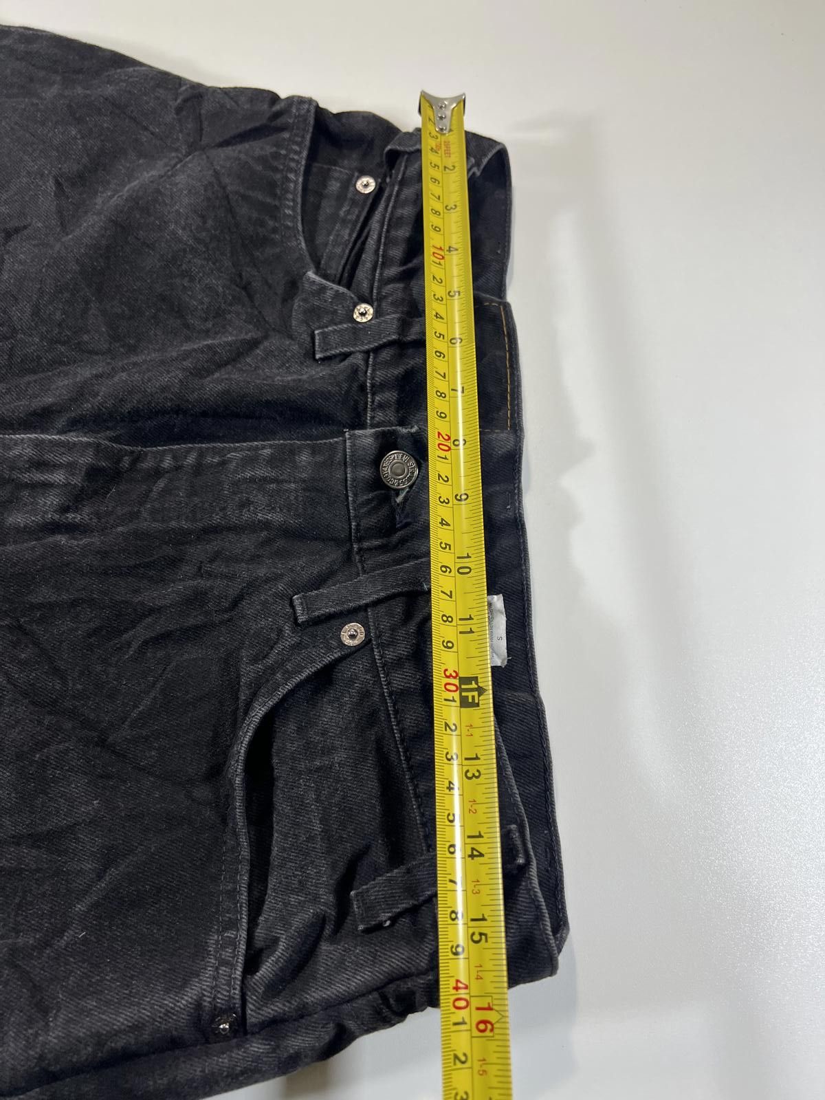 Other Vintage Levi’s 550 Black Denim Shorts 34 Size US 34 / EU 50 - 8 Thumbnail