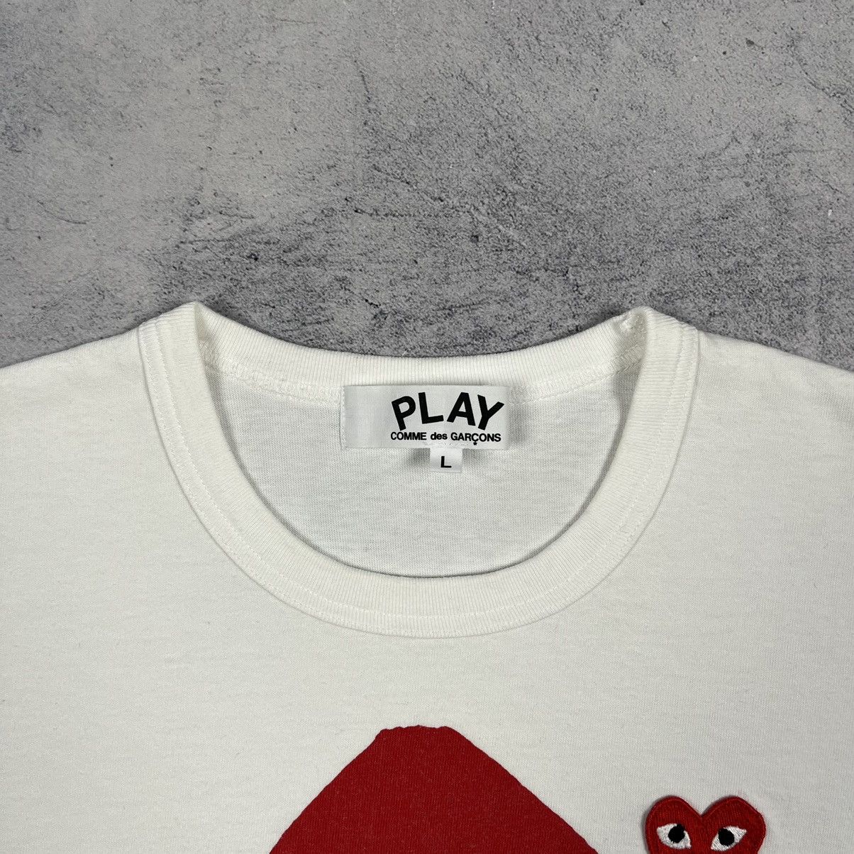 Comme des Garcons Ladies Comme Des Garçons Double Heart big logo T shirt Size L / US 10 / IT 46 - 16 Thumbnail