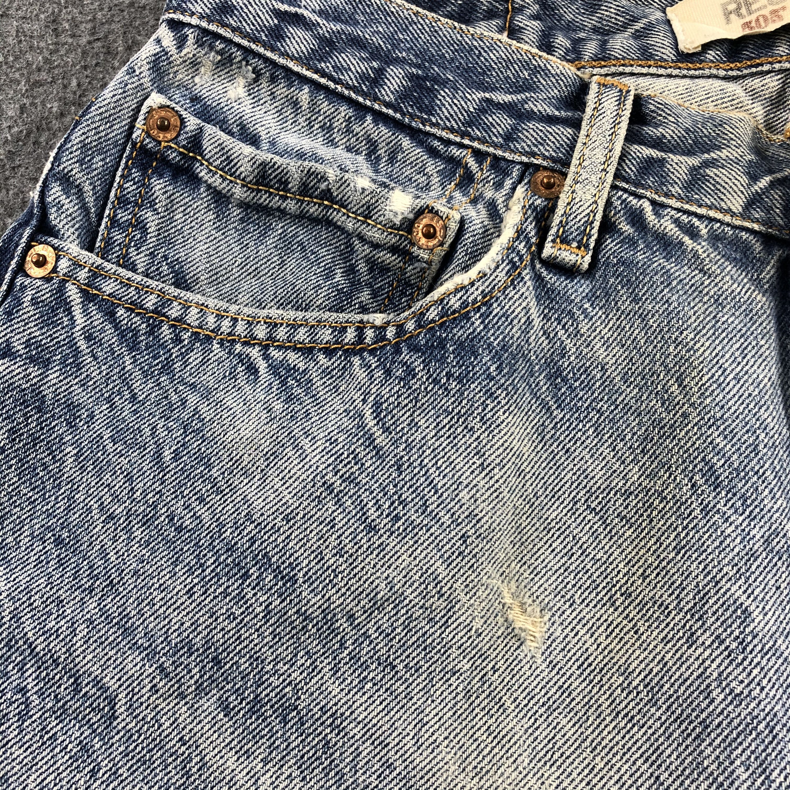 Levi's Vintage Blue Wash Levis 505 Jeans-J2262 Size US 31 - 10 Thumbnail