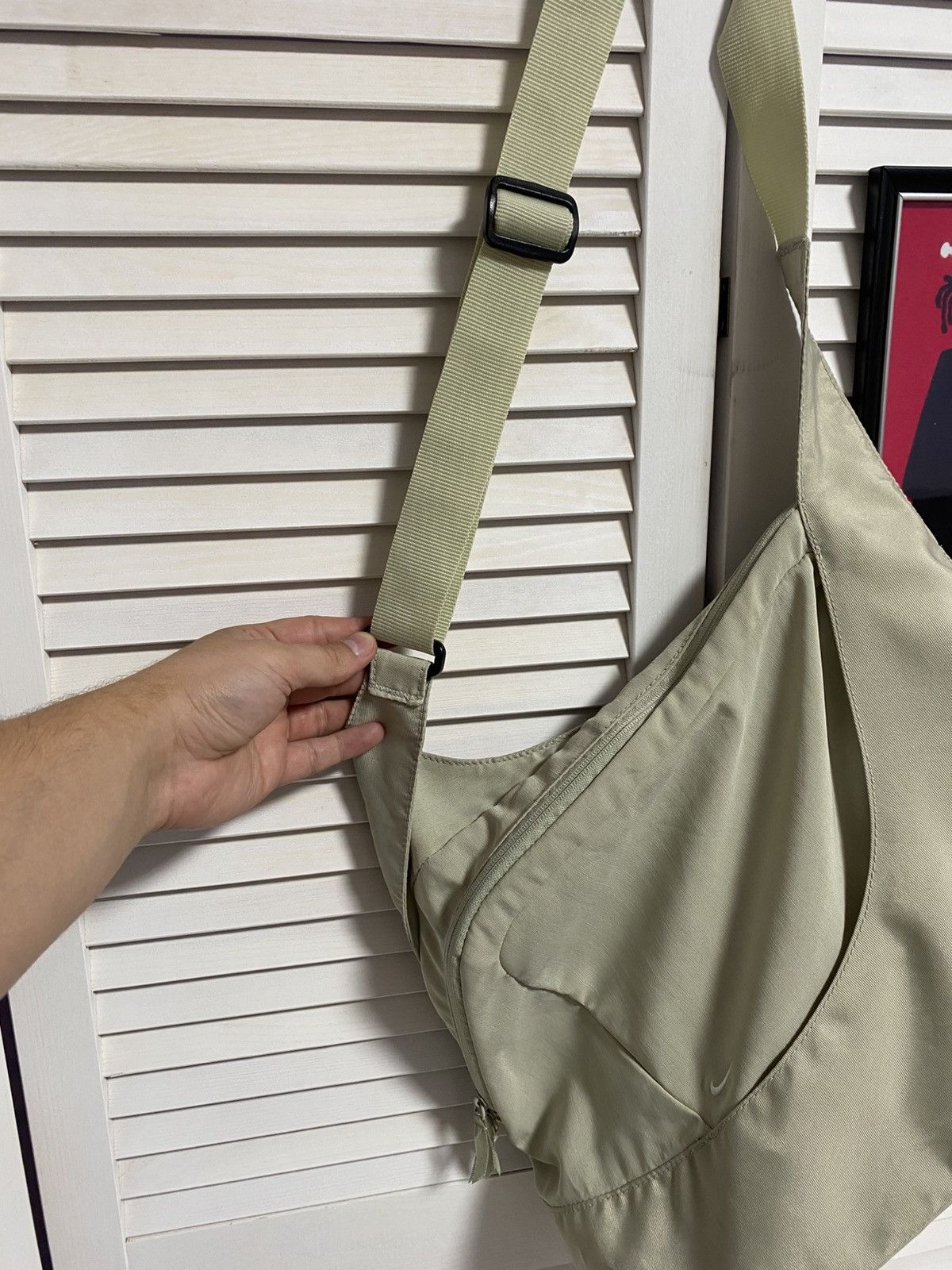Nike Vintage 00s Messenger Bag Nike Gorpcore Retro Y2k Crossbody Size ONE SIZE - 7 Thumbnail