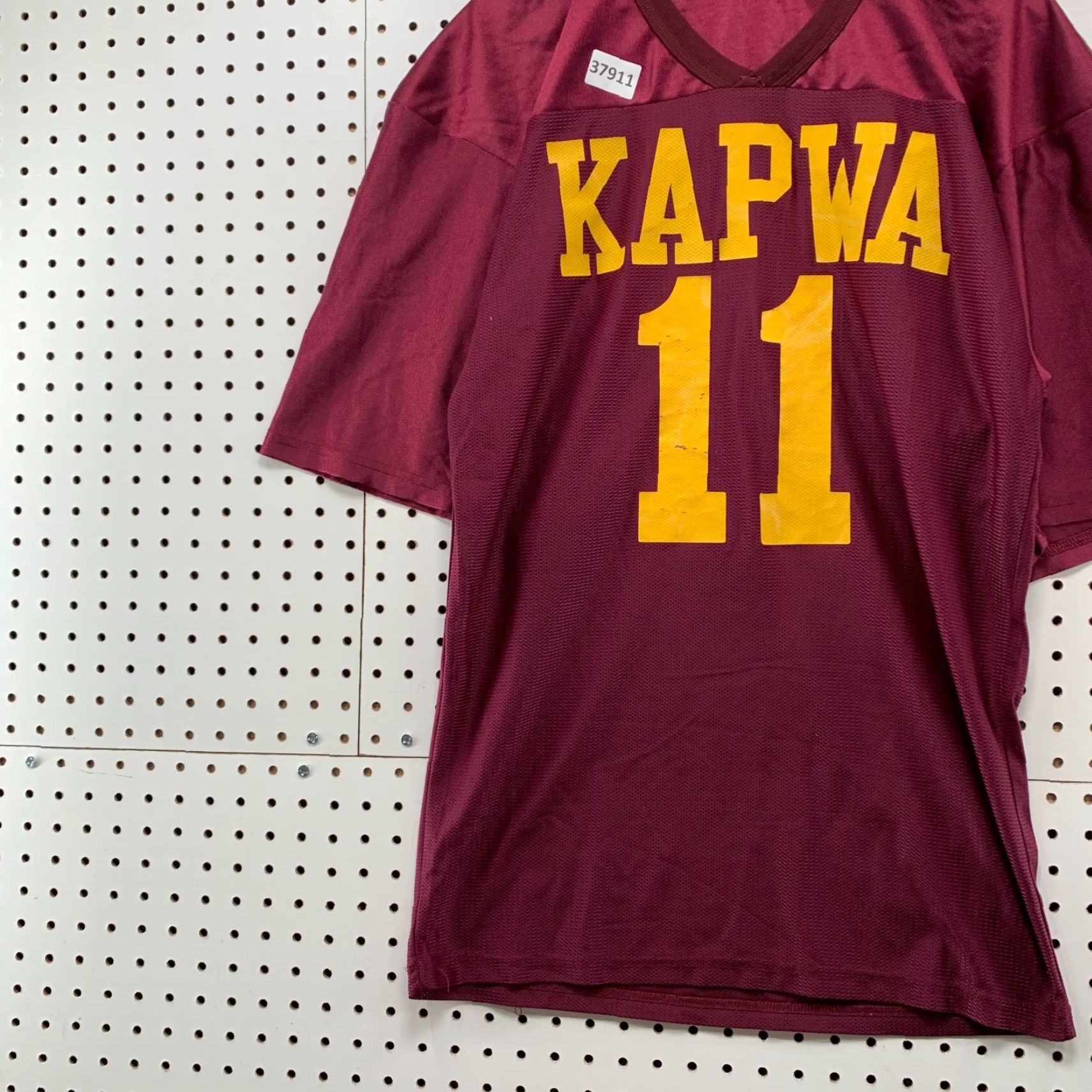 Vintage VINTAGE Kapwa Suck It Football Jersey Mens Large Red Funny Tagalog #11 USA Jersey T-Shirt Mens Red 90s Size US L / EU 52-54 / 3 - 7 Thumbnail
