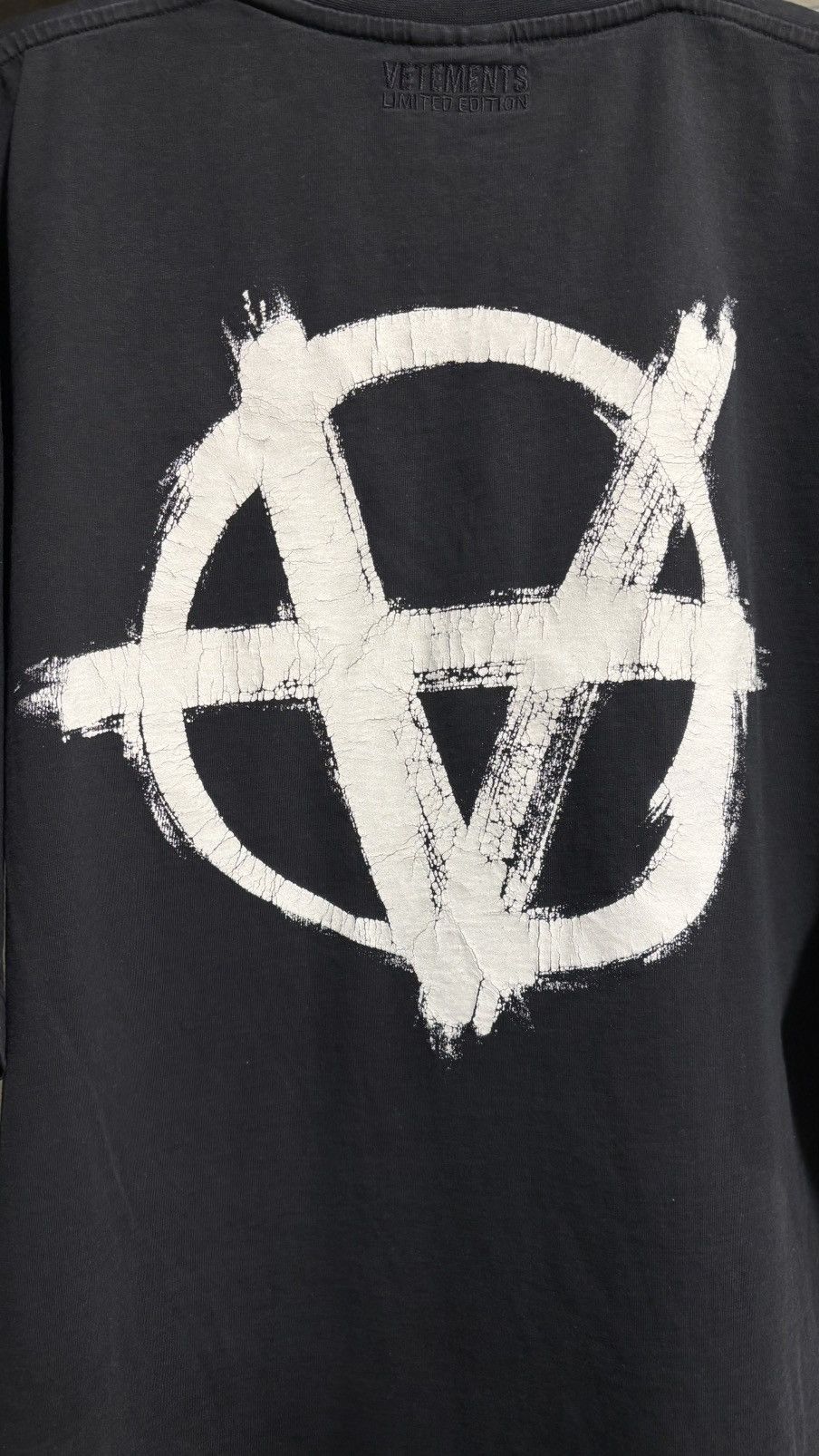 Vetements Vetements Anarchy Tee Size US M / EU 48-50 / 2 - 3 Thumbnail