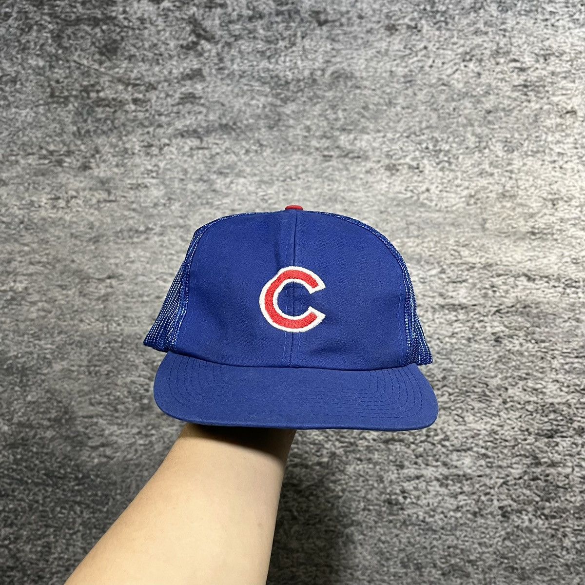 MLB VINTAGE 80s CHICAGO CUBS EMBROIDERED MLB TRUCKER HAT Size ONE SIZE - 1 Thumbnail