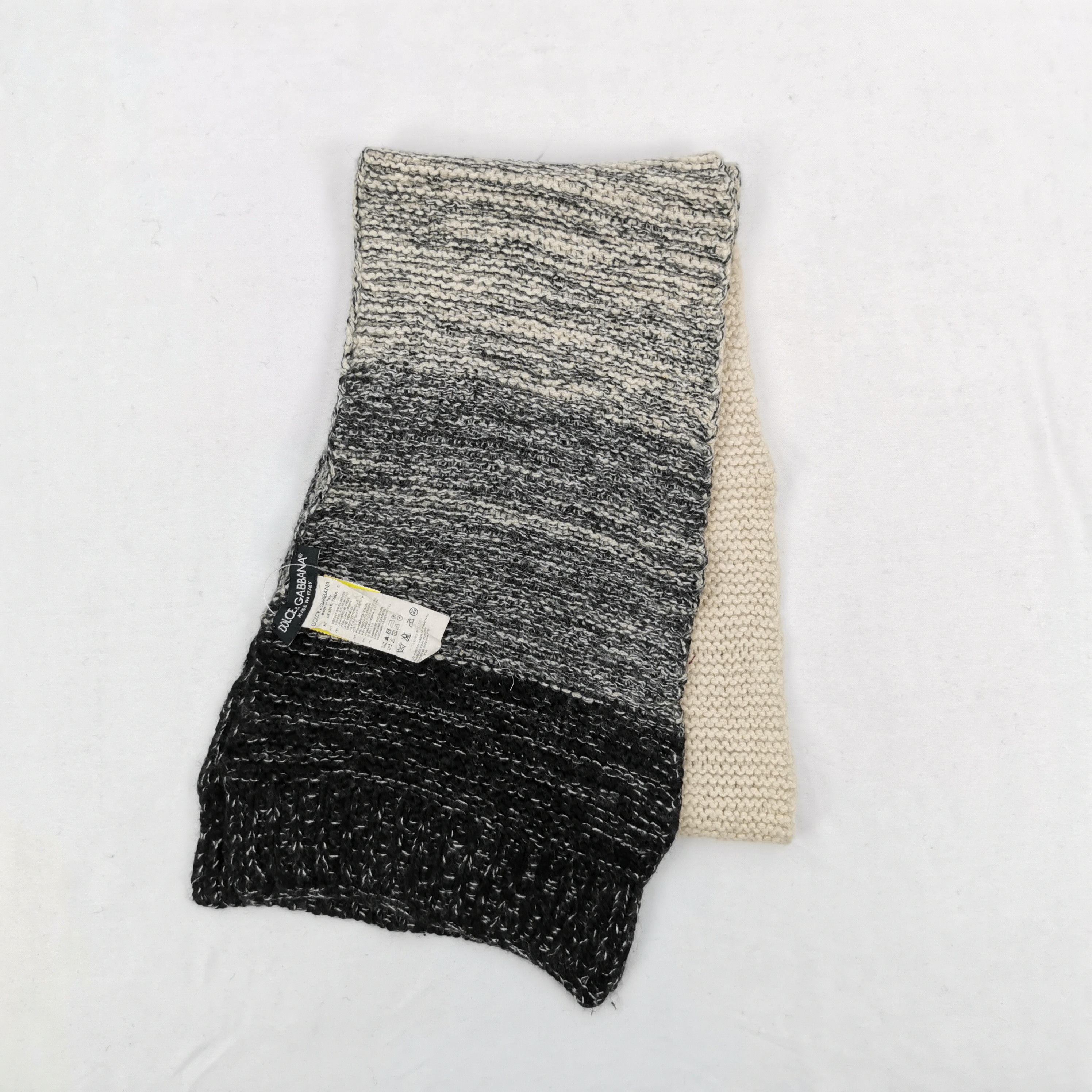 Dolce & Gabbana × Vintage Vintage DOLCE & GABBANA Scarf Wool Cashmere Scarves. Size ONE SIZE - 3 Thumbnail