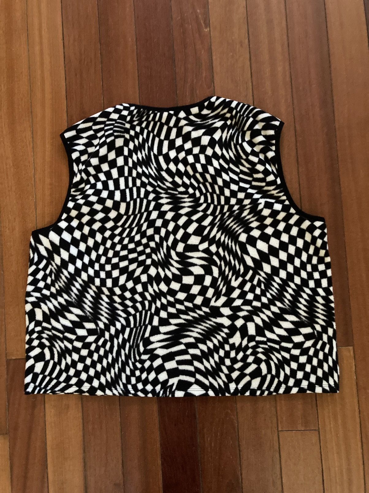 Designer × Vintage H&M Divided Black and White Fleece Optical Illusion Vest Size L / US 10 / IT 46 - 13 Thumbnail