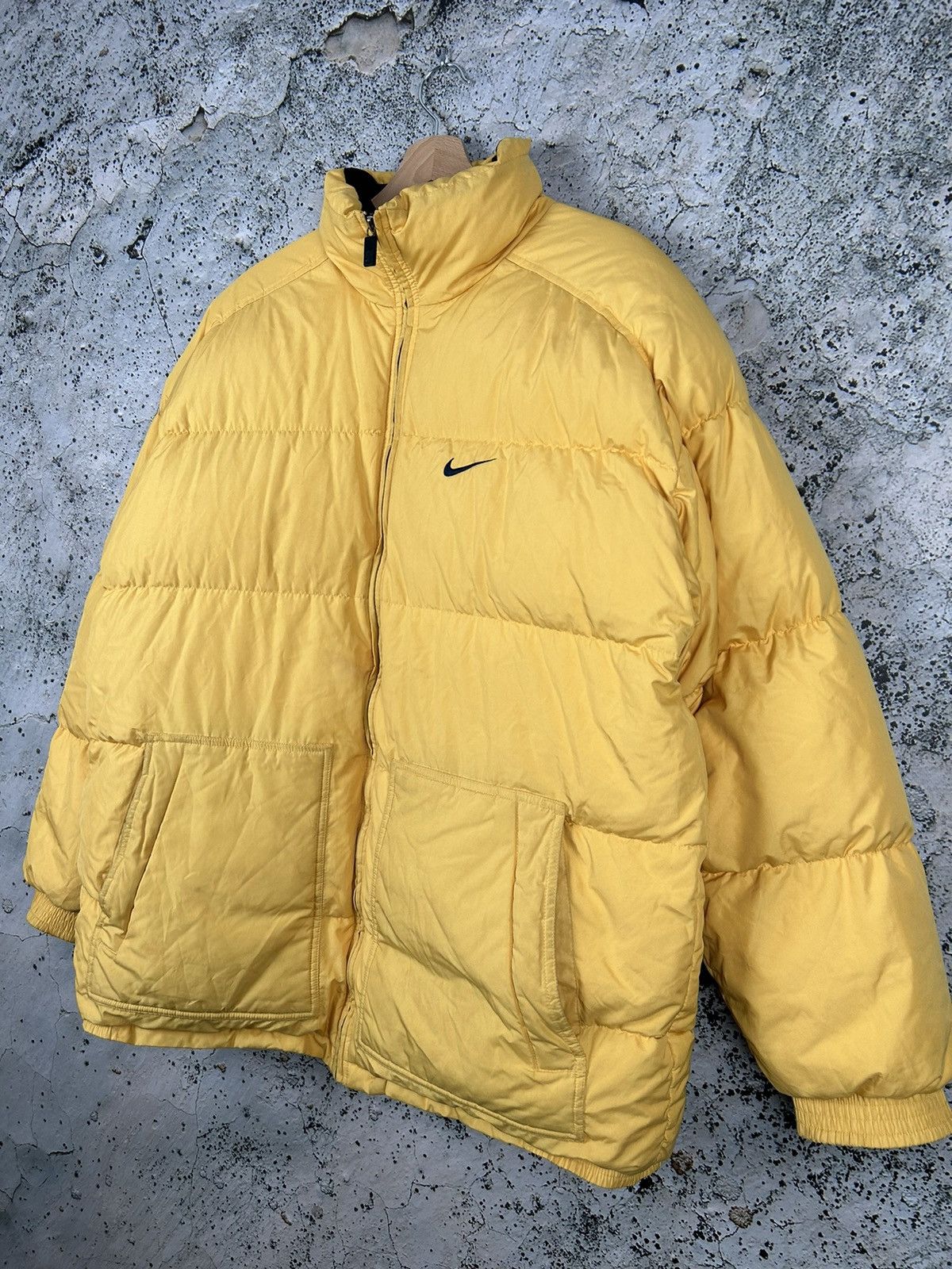 Nike Vintage Nike Puffer Jacket 90s Big Swoosh Streetwear Rare Size US L / EU 52-54 / 3 - 2 Thumbnail