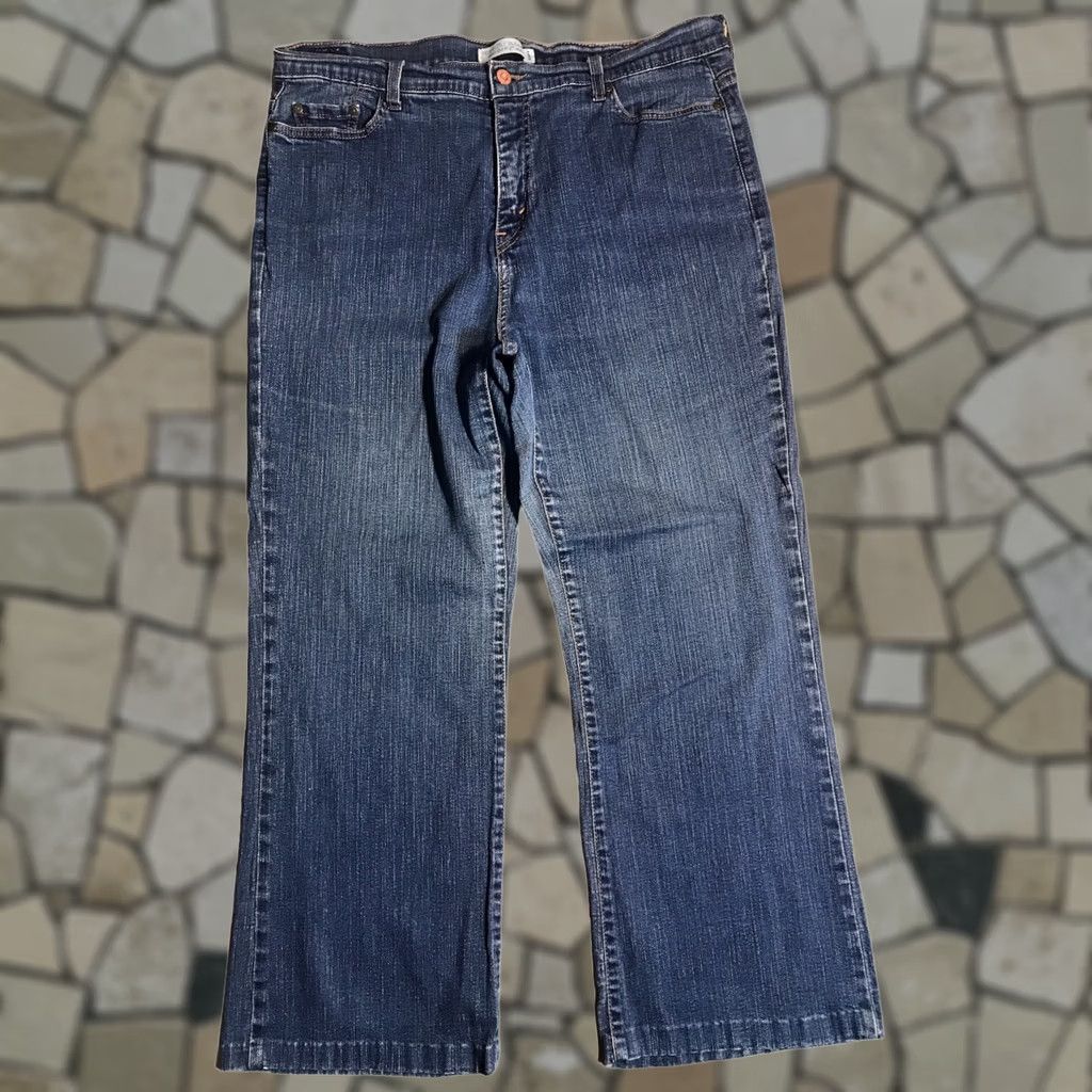 Levi's VINTAGE Levi's 512 Jeans Womens Regular Slim Straight 18 Inseam 26 Blue Denim 100% Cotton Bohemian 80s 90s Classic Hemmed Size 40" / US 18 - 1 Thumbnail
