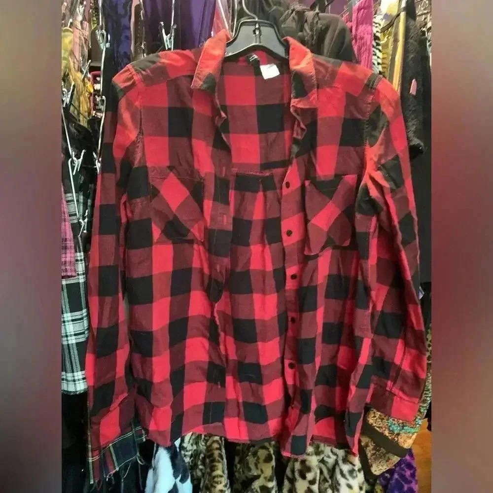 H&M H&M Red and Black Plaid Flannel Shirt - Size 2 - Size S / US 4 / IT 40 - 1 Thumbnail