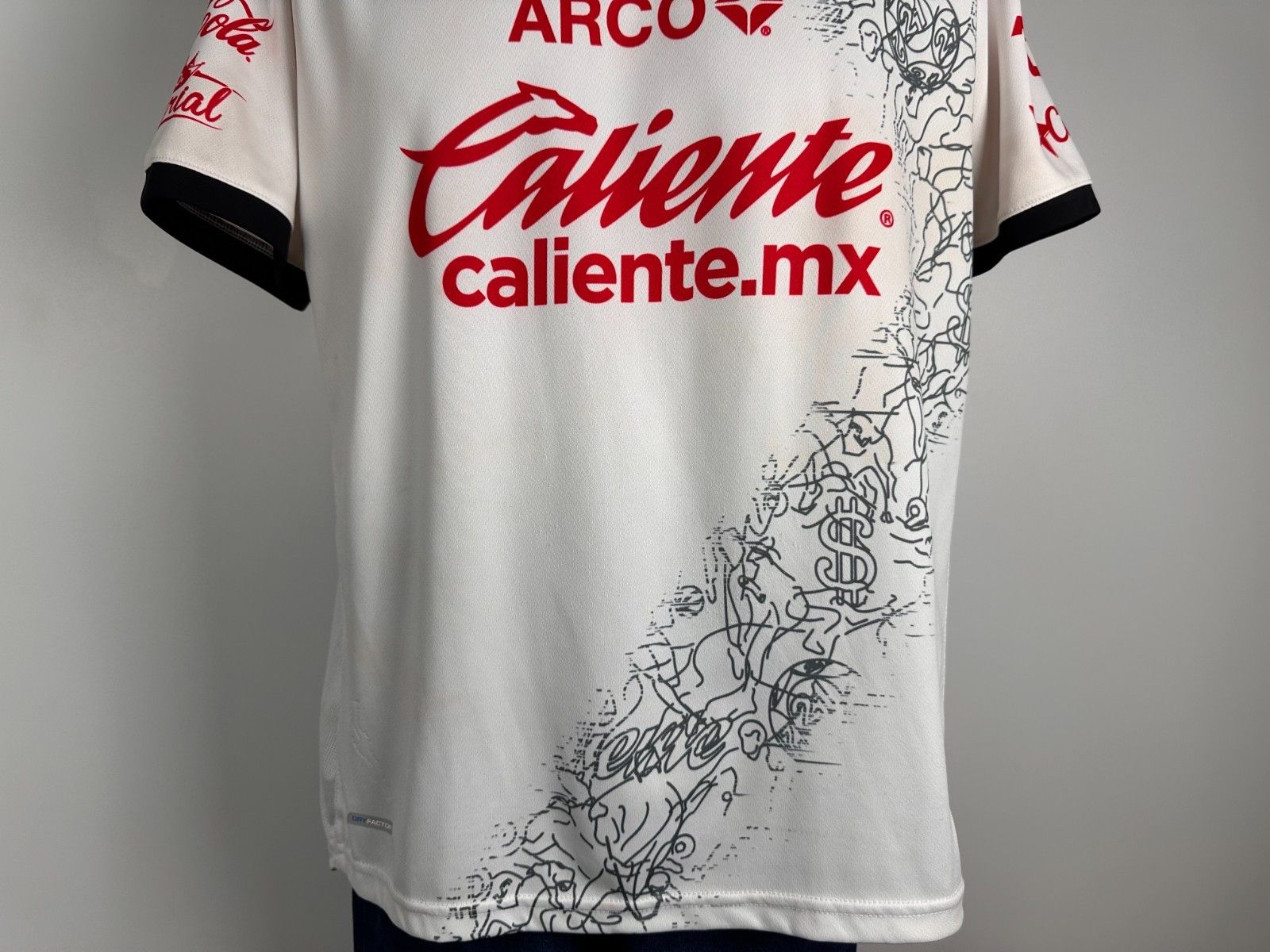 Other Club Tijuana 2020 Football Shirt Soccer Jersey Charly XL Size US XL / EU 56 / 4 - 5 Thumbnail