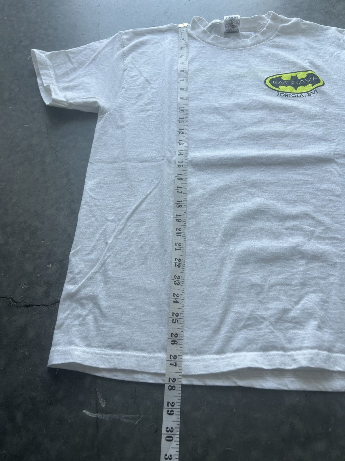 Vintage Vintage 90s Batcave Graphic Tee Size US M / EU 48-50 / 2 - 9 Thumbnail