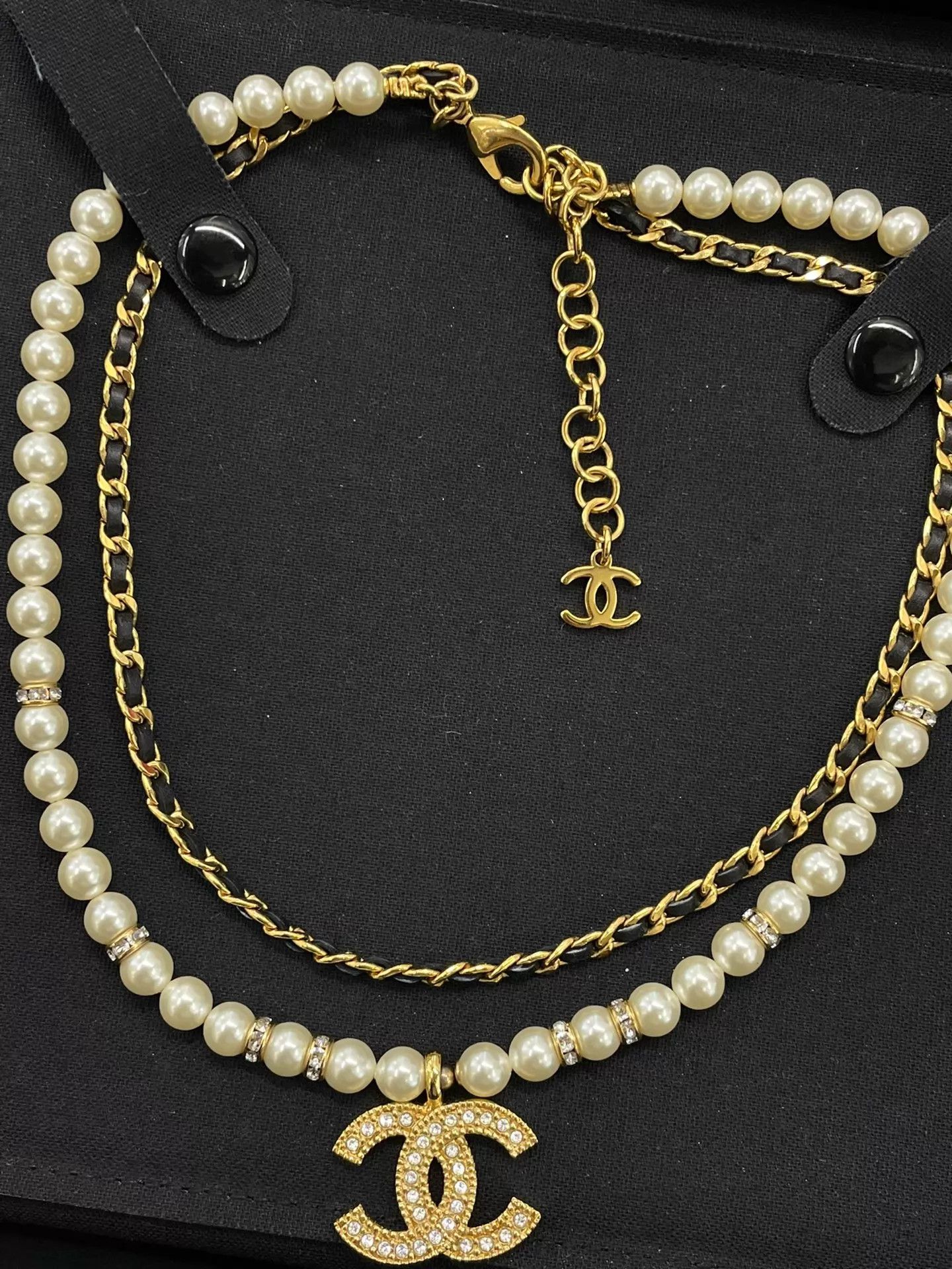 Chanel Chanel Classic Pearl Leather Chain Layered Necklace Size ONE SIZE - 2 Thumbnail