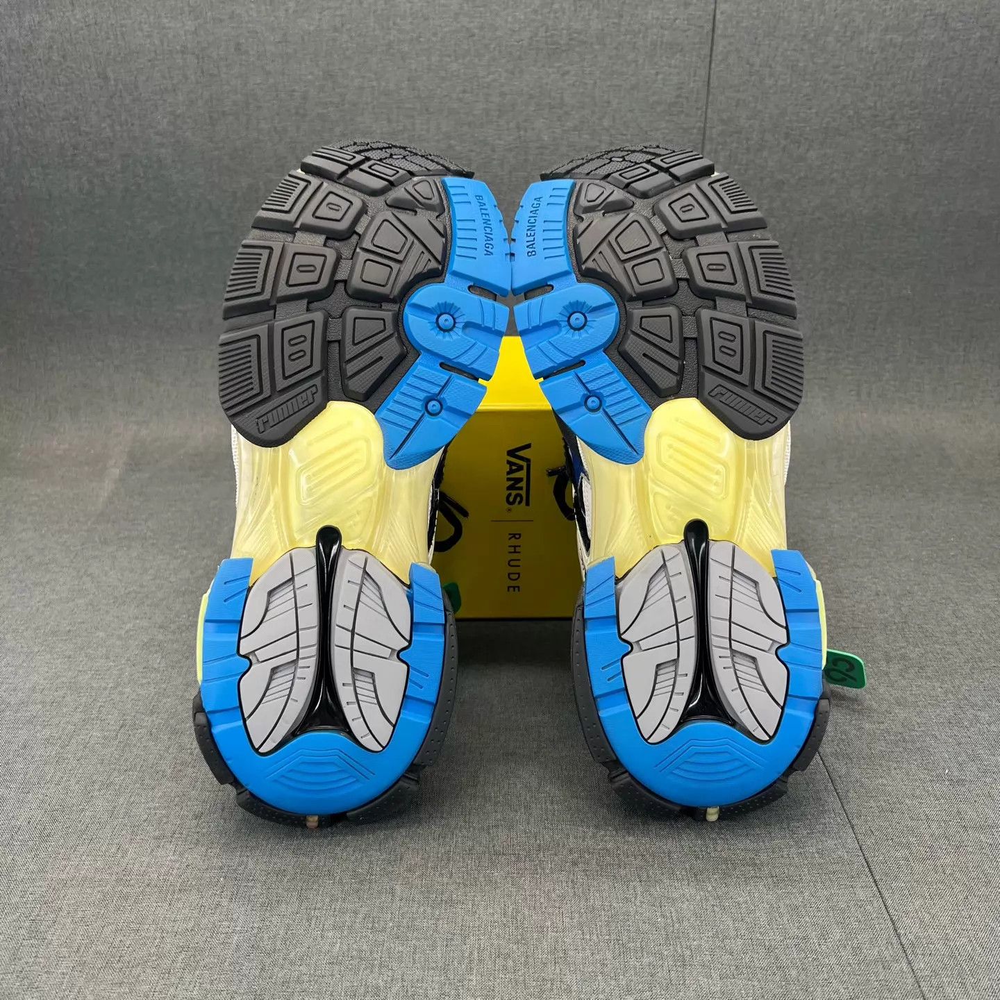Balenciaga Balenciaga Runner Blue Gray Green 44 Size US 11 / EU 44 - 6 Thumbnail