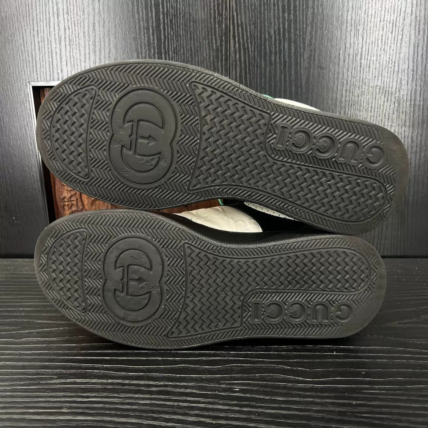 Gucci Gucci Biscuit Sneakers Black & White UK7.5/EU41.5 Size US 8.5 / EU 41-42 - 6 Thumbnail