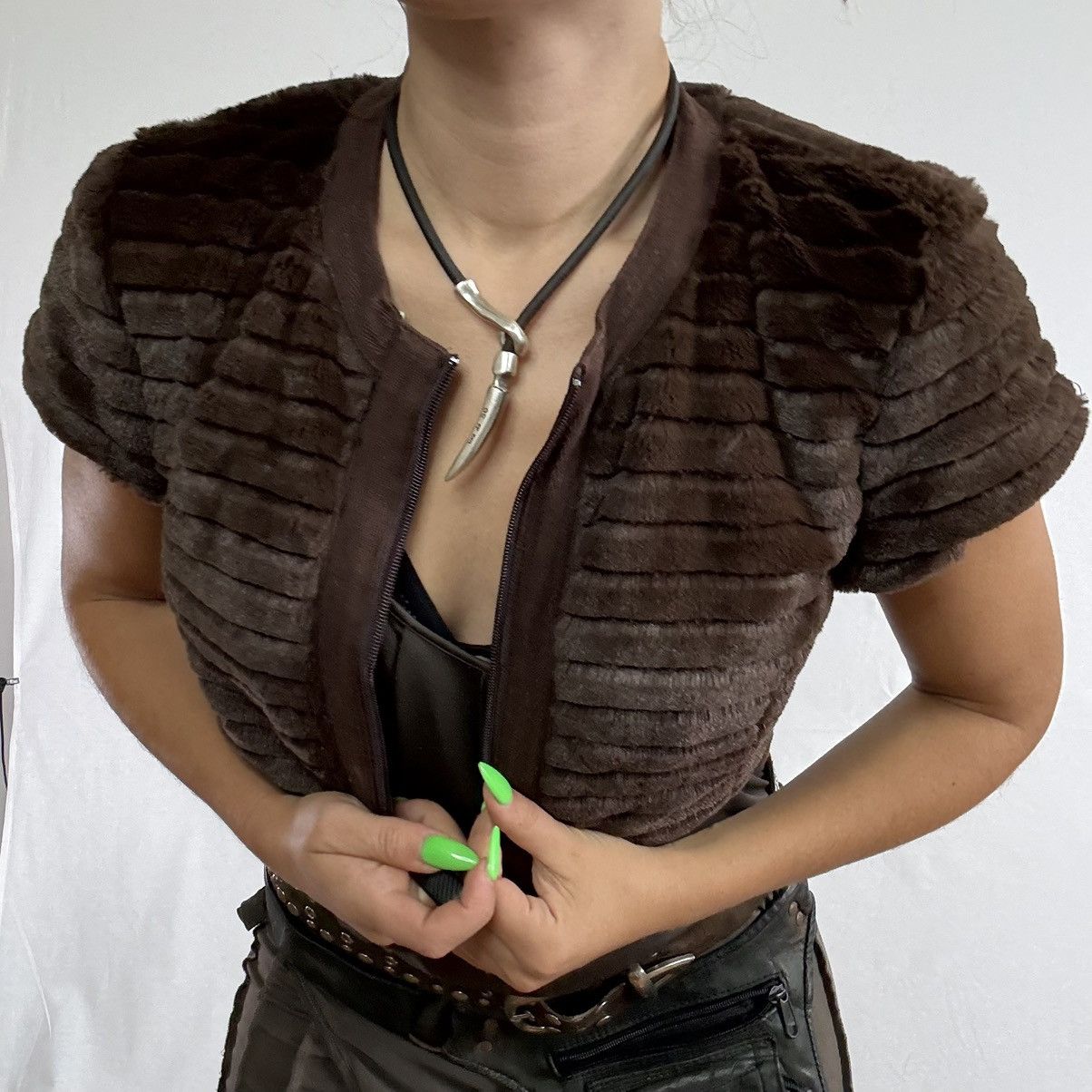 Other Faux fur cropped bolero brown textured shrug with zip front Size S / US 4 / IT 40 - 6 Thumbnail
