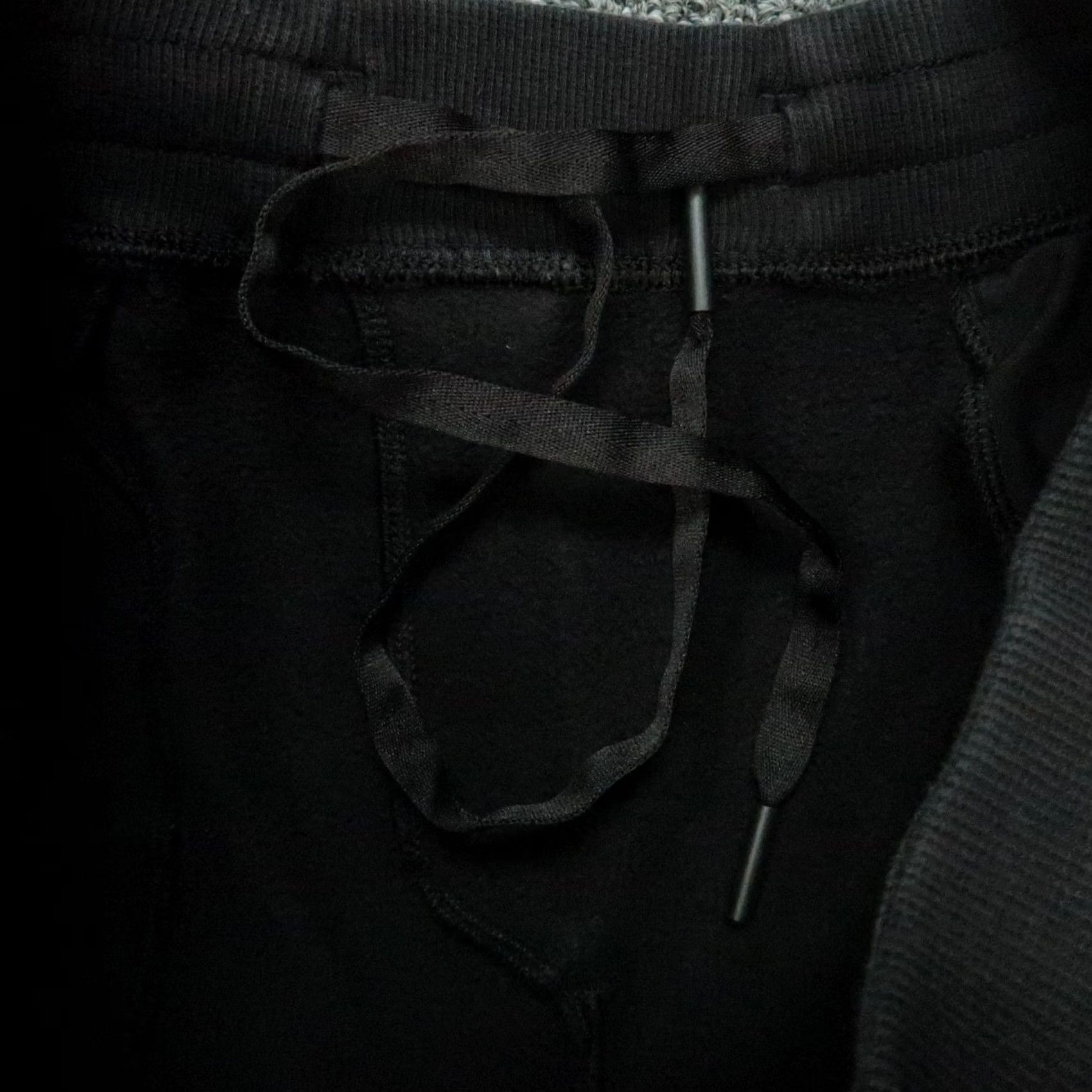 Lululemon Lululemon Pants Mens Medium Black Jogger with Pockets Zip Pocket Steady Classic 29in Inseam Regular Fit, Activewear, Casual, Travel Mens Size US 31 - 7 Thumbnail