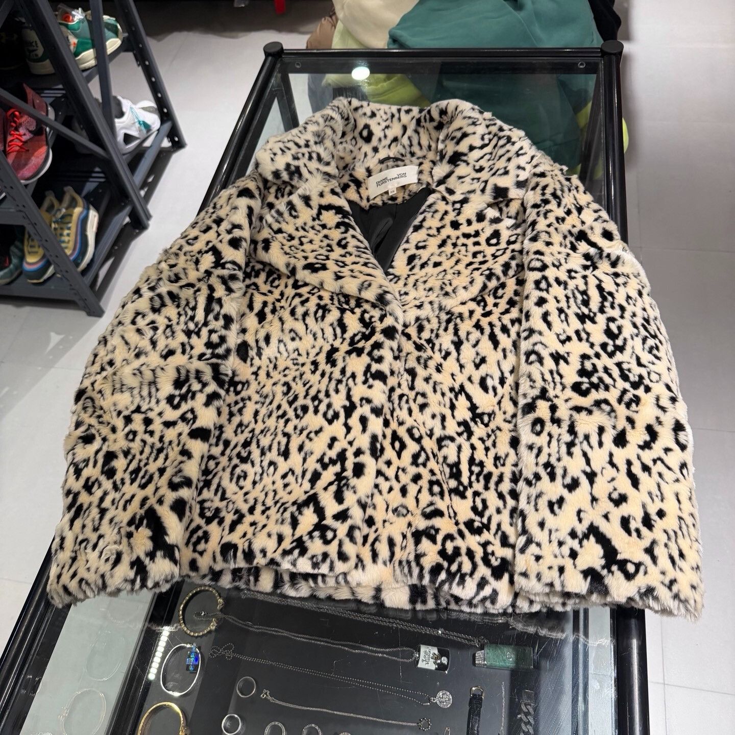 Gucci Gucci T-Shirt S Women Size S / US 4 / IT 40 - 1 Thumbnail