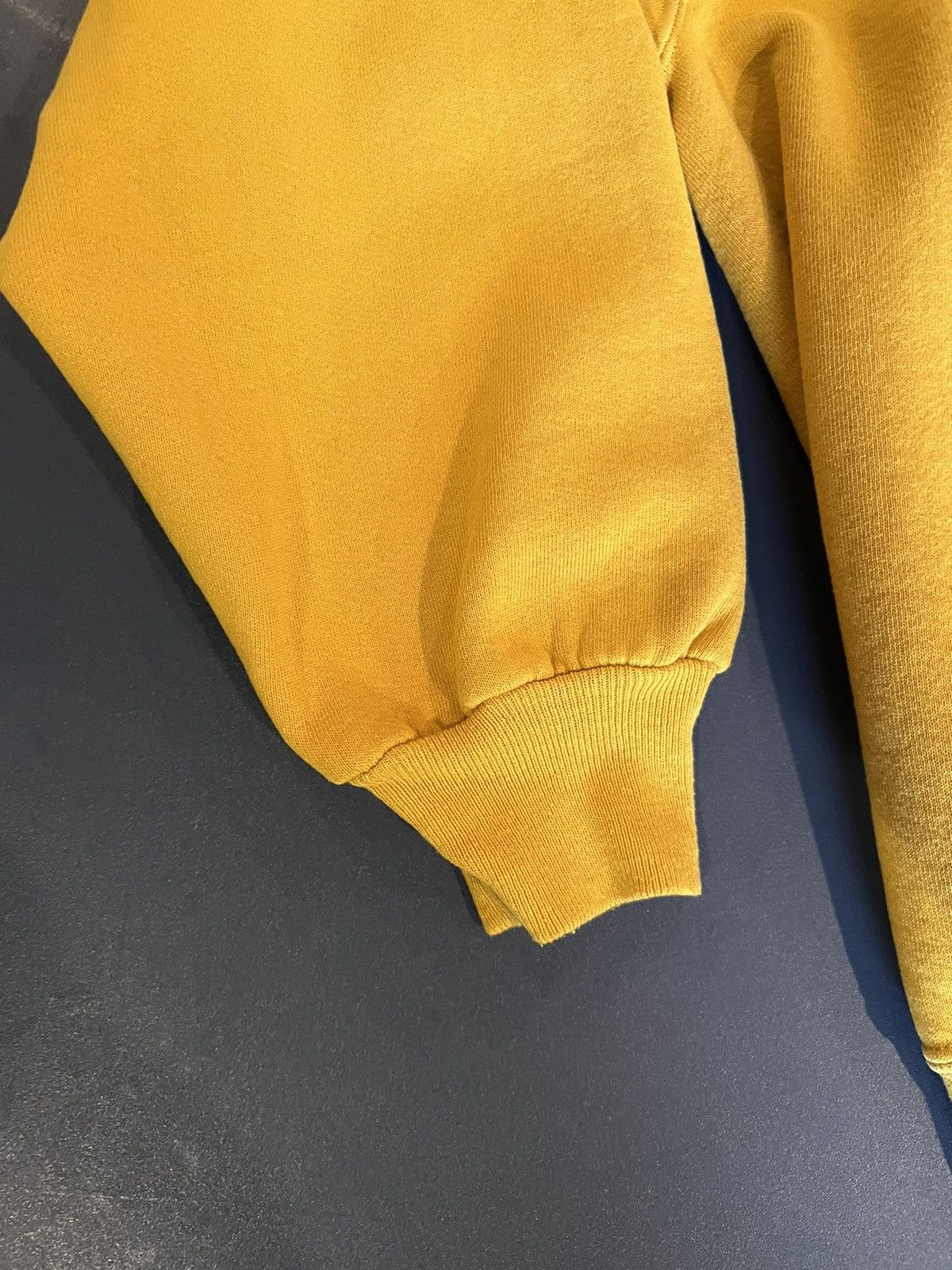 Russell Athletic Vintage Made in USA Russell Crewneck Size US XL / EU 56 / 4 - 6 Thumbnail