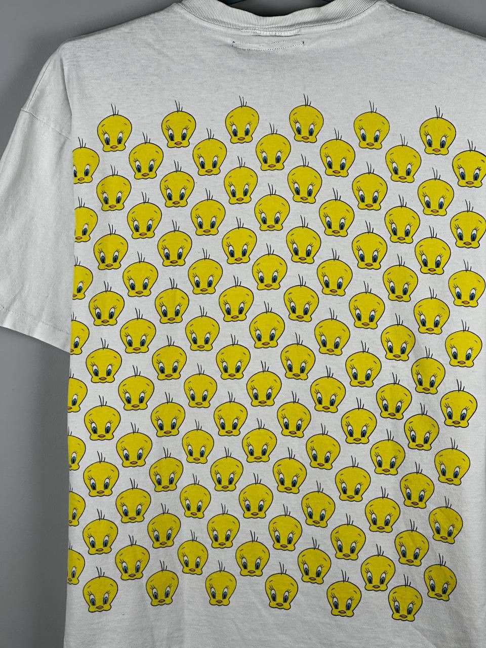 Vintage Vintage 1993 Tweety Bird Looney Toones T Shirt All Over Prin Size US L / EU 52-54 / 3 - 14 Thumbnail