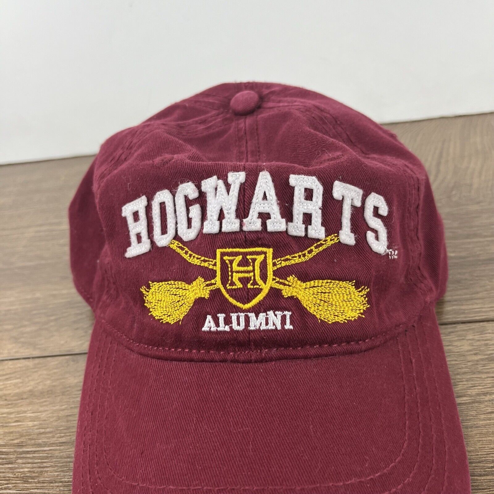 Other Harry Potter Hat Hogwarts Alumni Hat Red Adjustable Hat Red Size ONE SIZE - 7 Thumbnail
