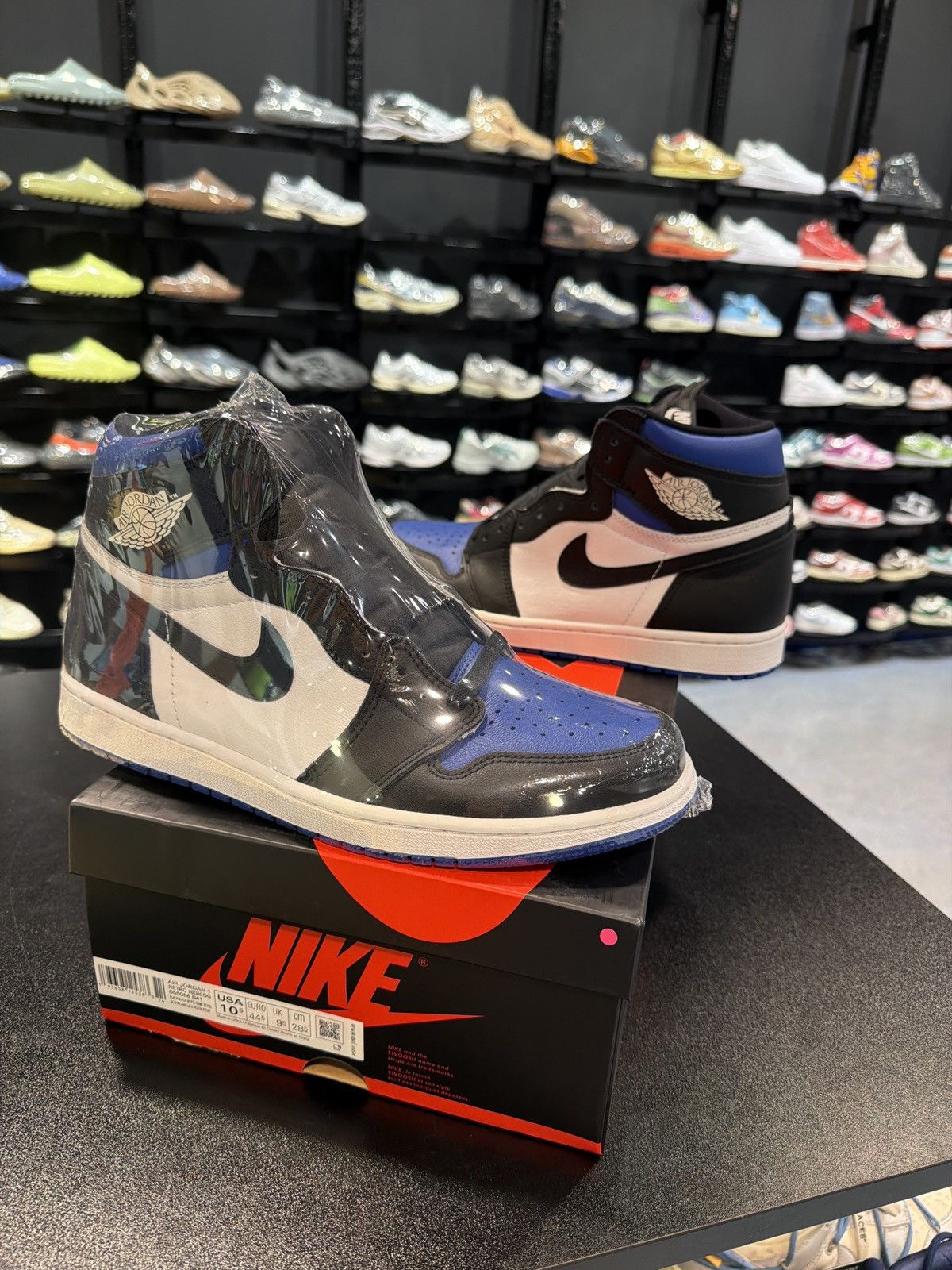 Jordan Brand Jordan 1 High Royal Toe Size-10.5 New Quick Shipping OG All Size US 10.5 / EU 43-44 - 2 Thumbnail