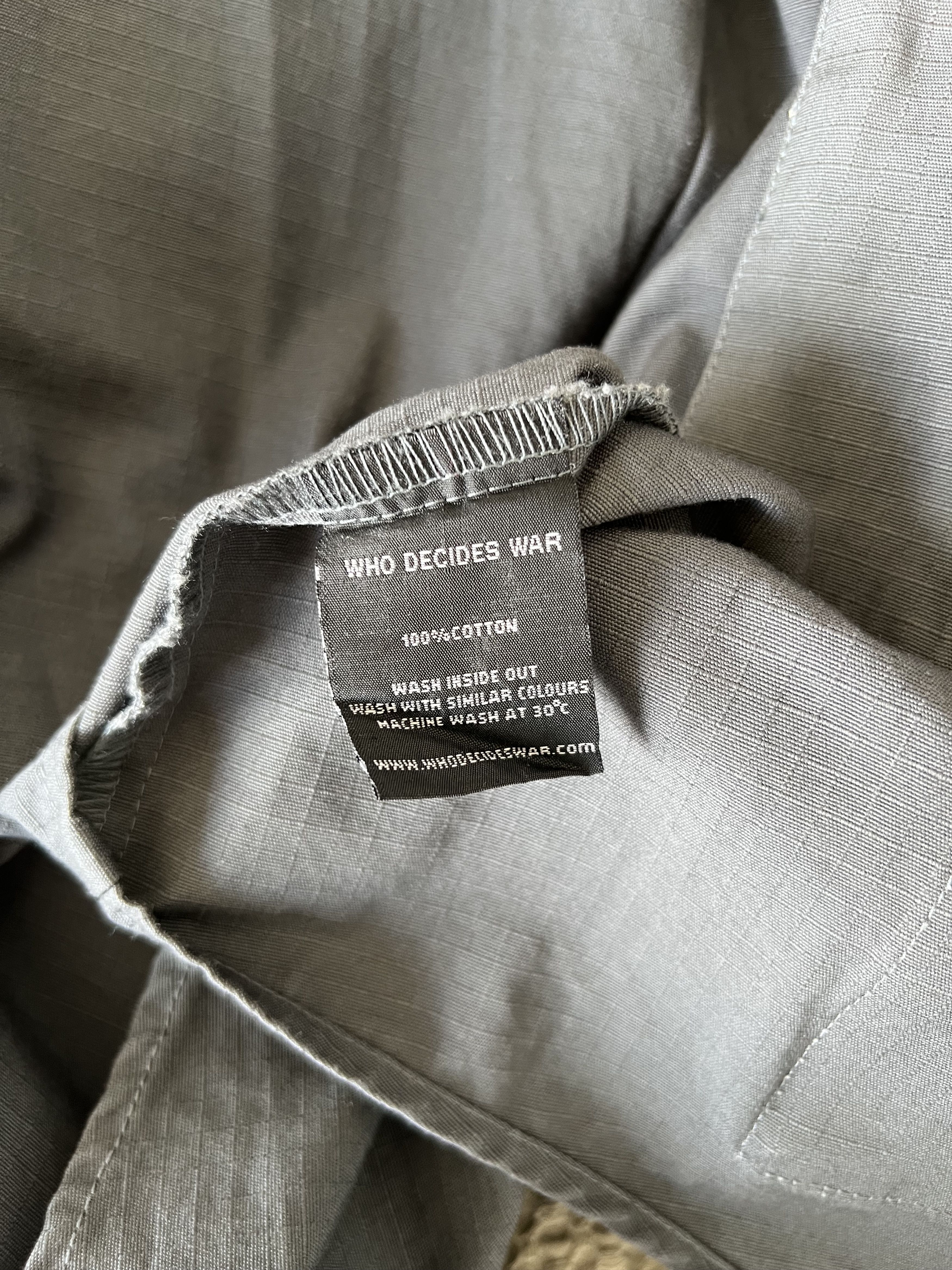 Who Decides War Who Decides War Multi Pocket Tech Coat in Grey Size US XL / EU 56 / 4 - 9 Thumbnail