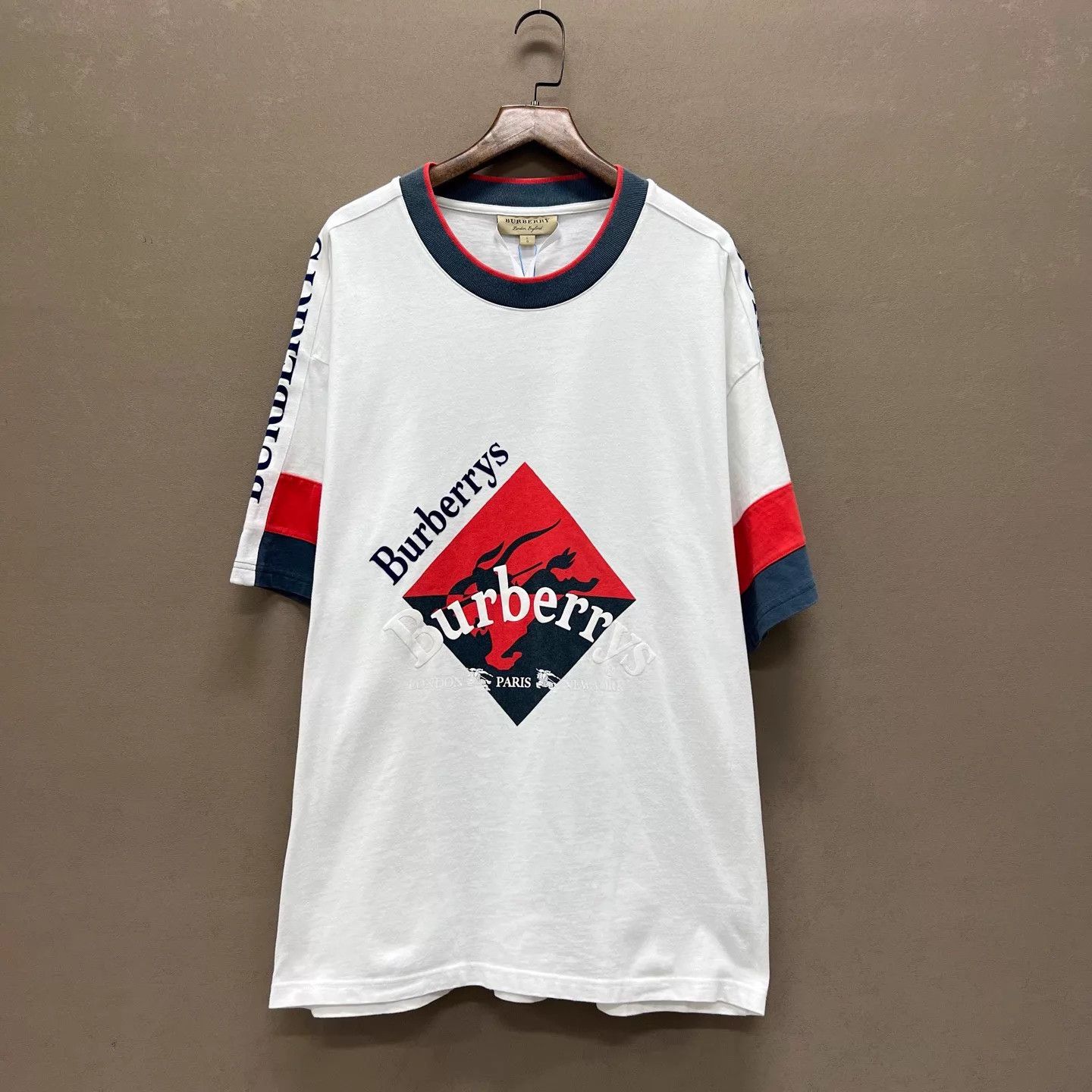 Burberry Burberry 99 New White Colorblocked Logo SS Tee L Size US L / EU 52-54 / 3 - 1 Thumbnail