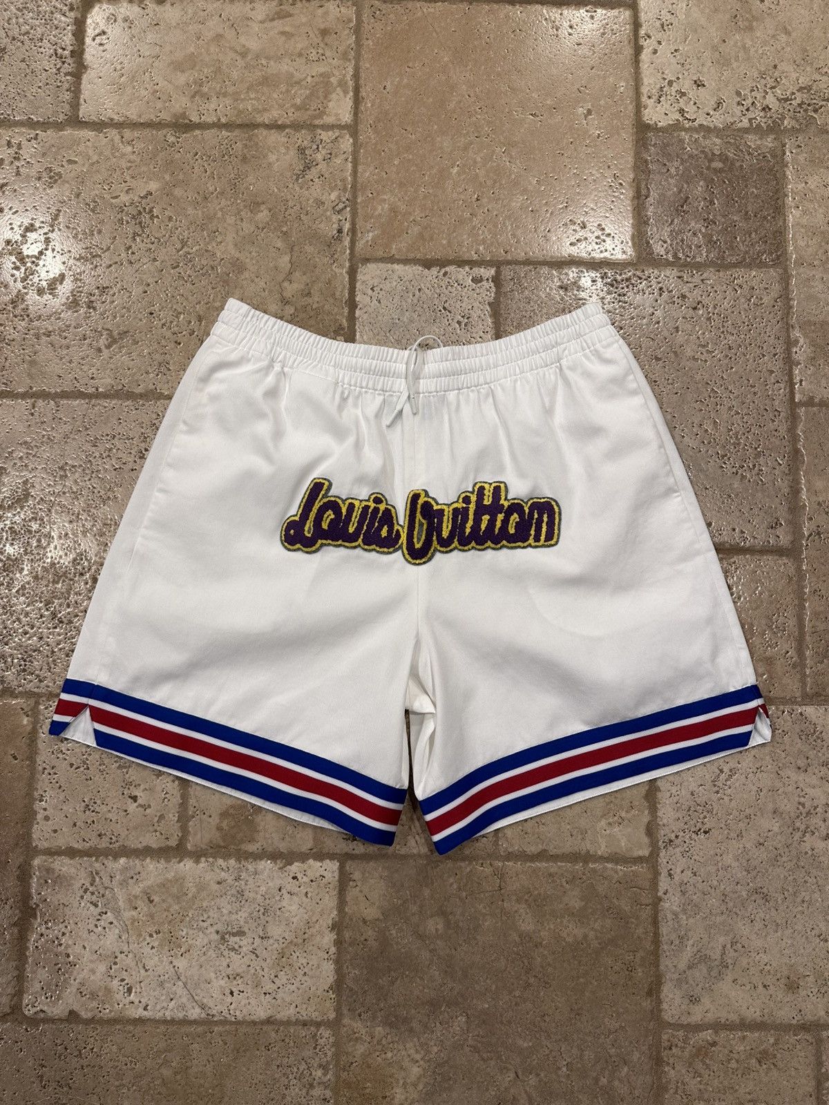 Louis Vuitton Louis Vuitton x NBA x Virgil Embroidered White Shorts Size US 36 / EU 52 - 13 Thumbnail