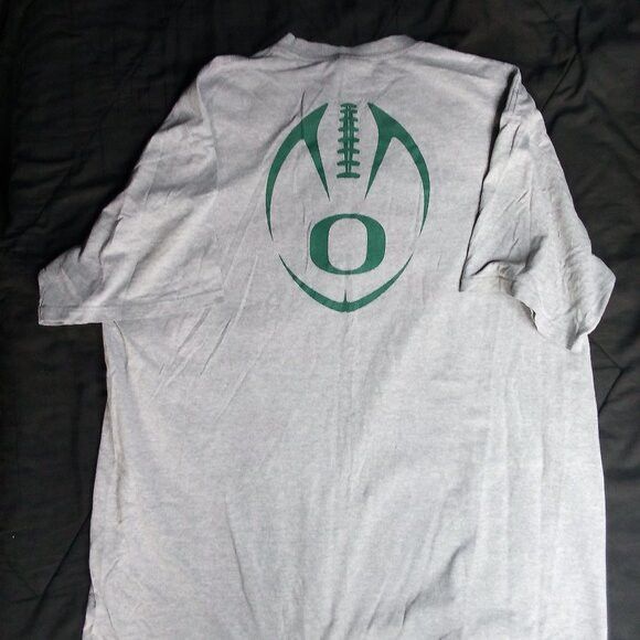 Nike Vintage Nike Oregon Ducks Football Mid Swoosh T-Shirt Size US XL / EU 56 / 4 - 6 Thumbnail