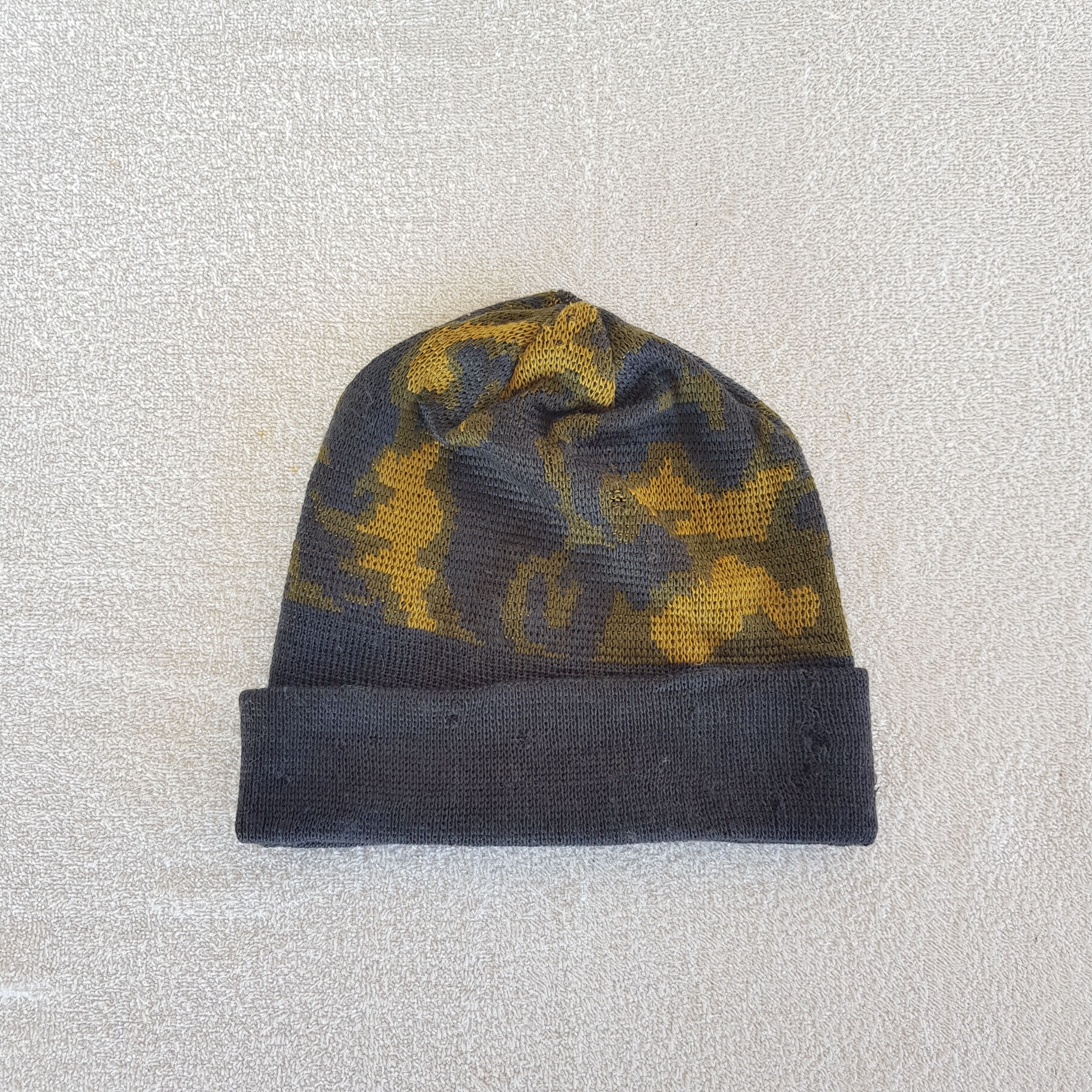 Vintage Vintage Artwork Japanese Beanie Isle Ribbed Snow Caps Hats. Size ONE SIZE - 1 Thumbnail